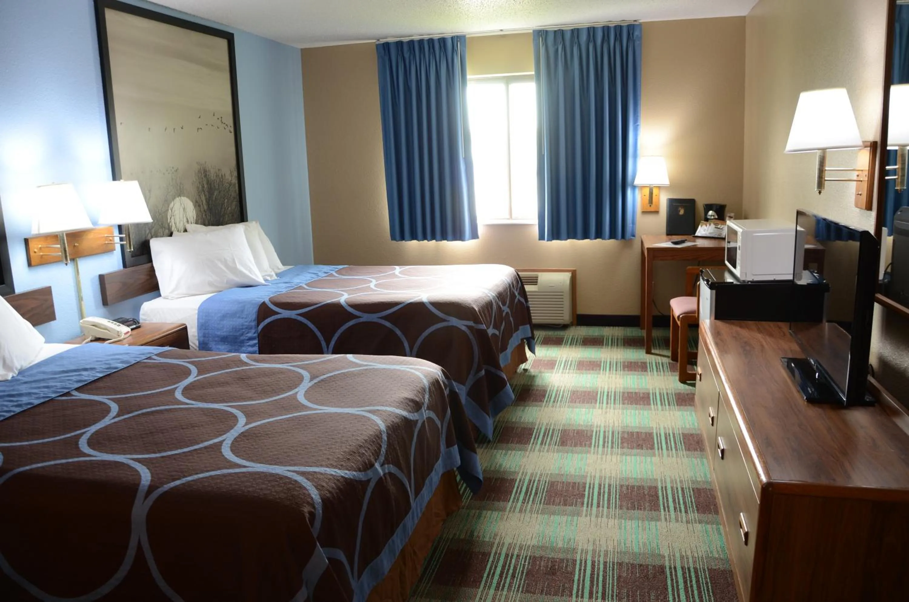 Deluxe Double Room with Two Double Beds - Non-Smoking in Super 8 by Wyndham Centerville