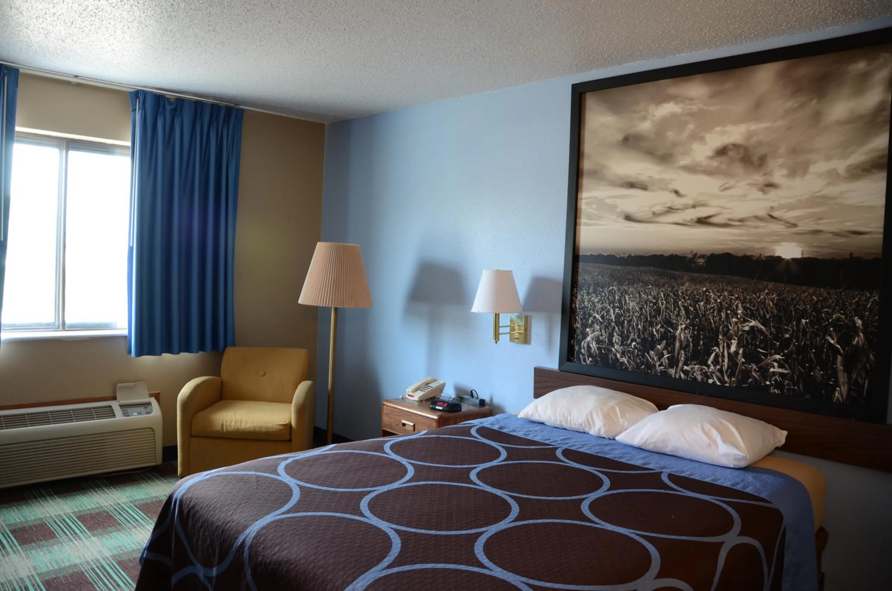 Queen Room - Mobility Access/Non-Smoking in Super 8 by Wyndham Centerville