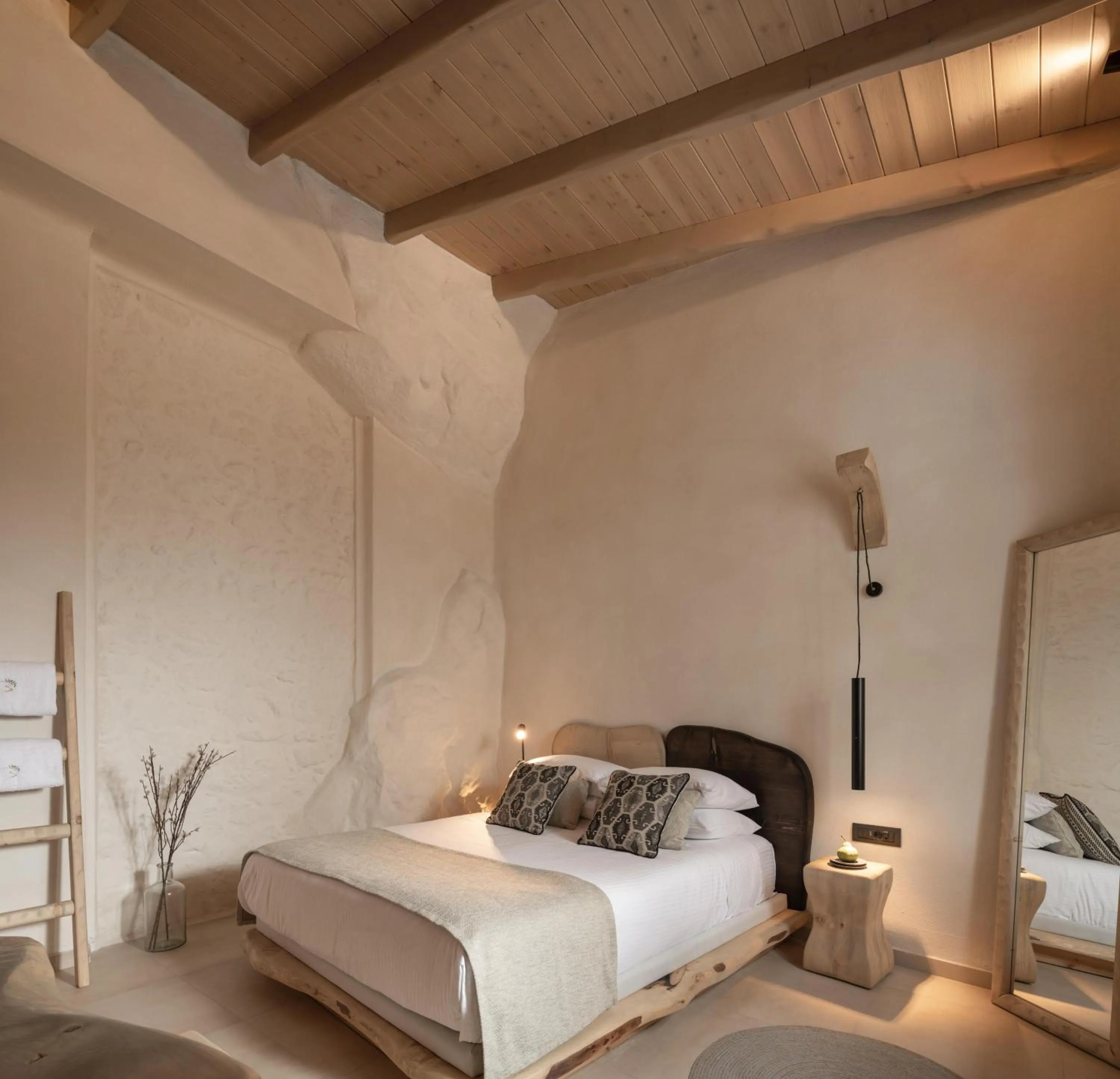 Deluxe Suite in Manili Boutique Suites & Villas