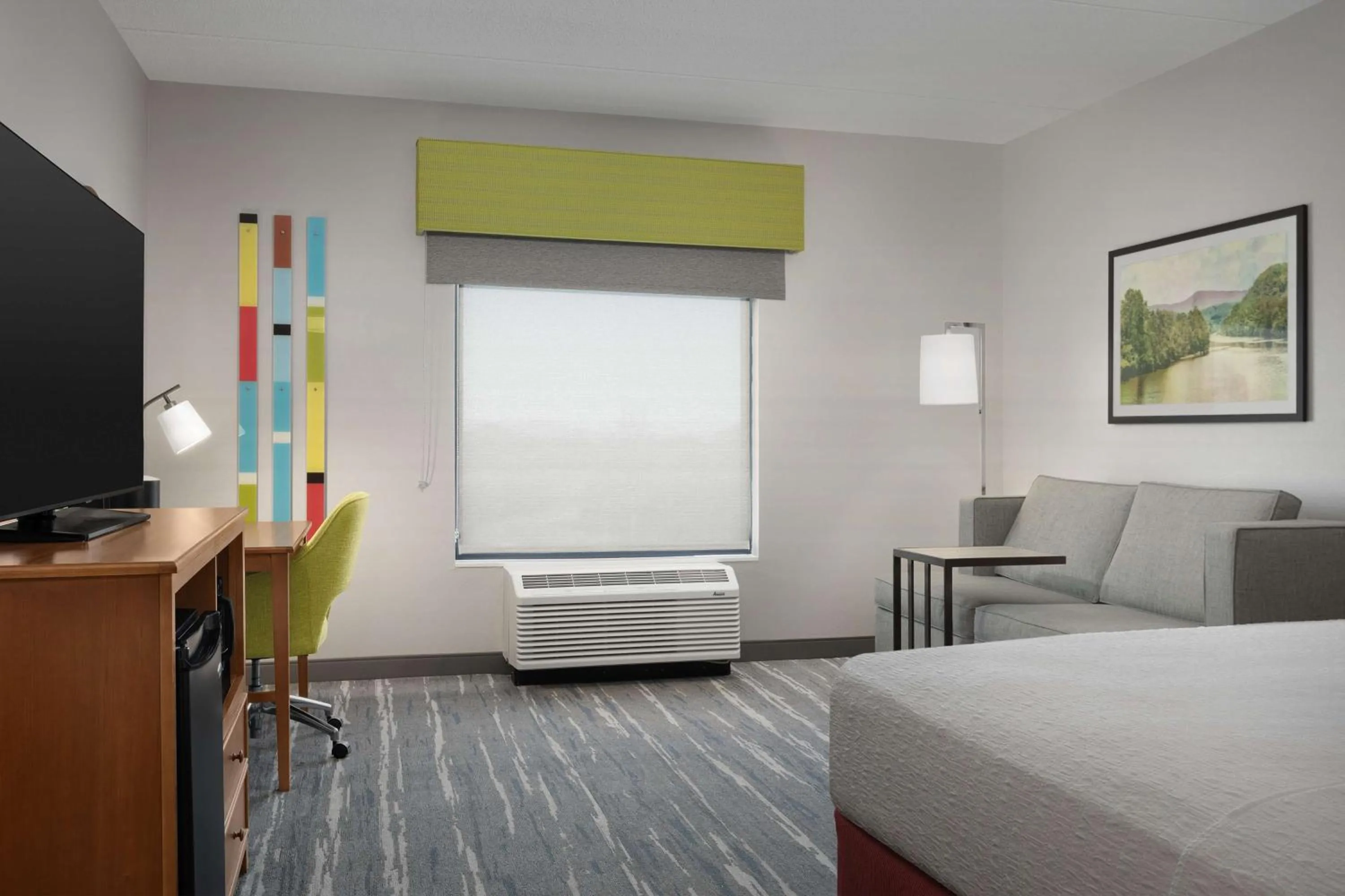 King Room with Sofa Bed - Non-Smoking in Hampton Inn and Suites Lynchburg