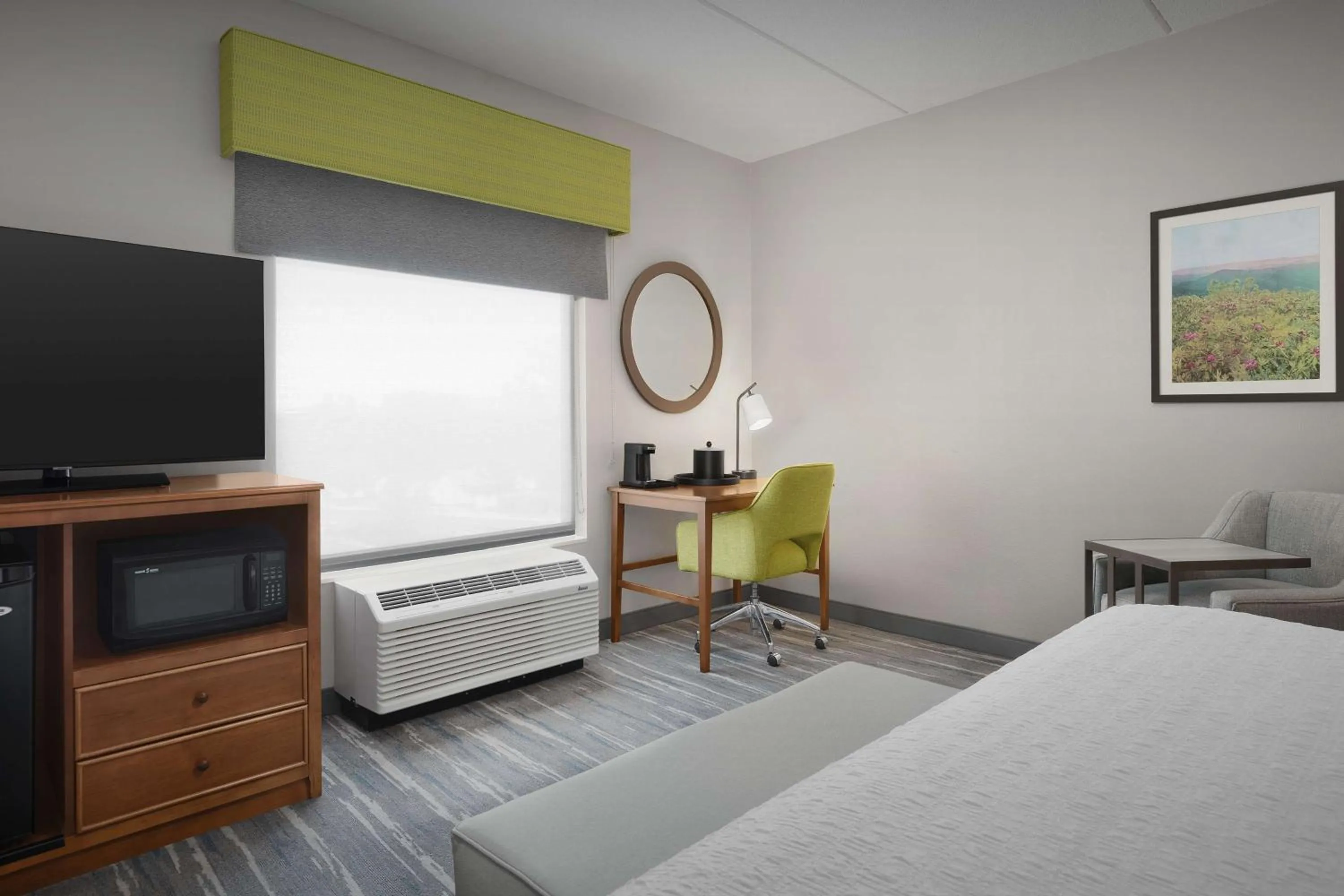 King Room - Non-Smoking in Hampton Inn and Suites Lynchburg