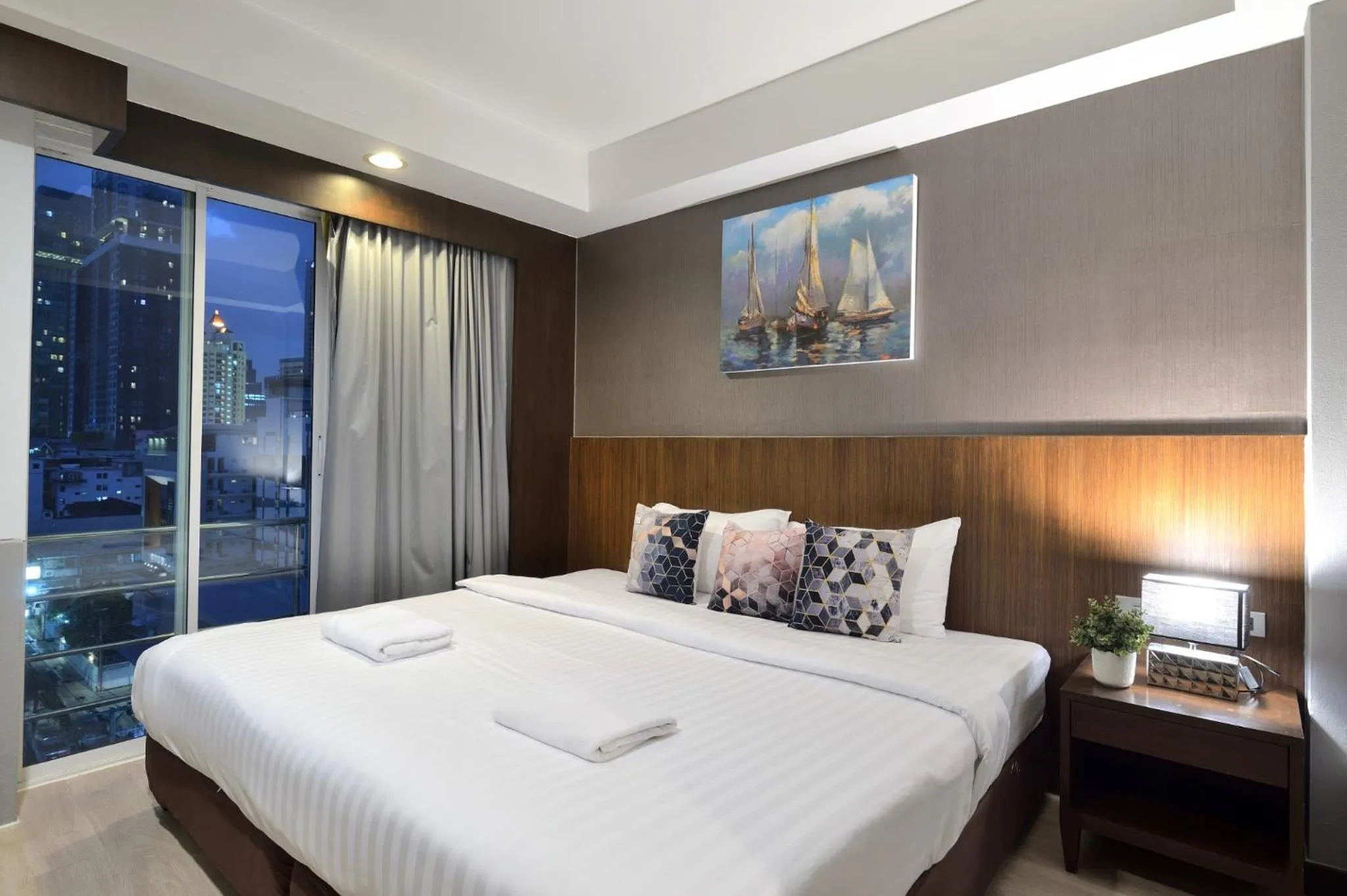 Standard Double Room in Tori crown hotel