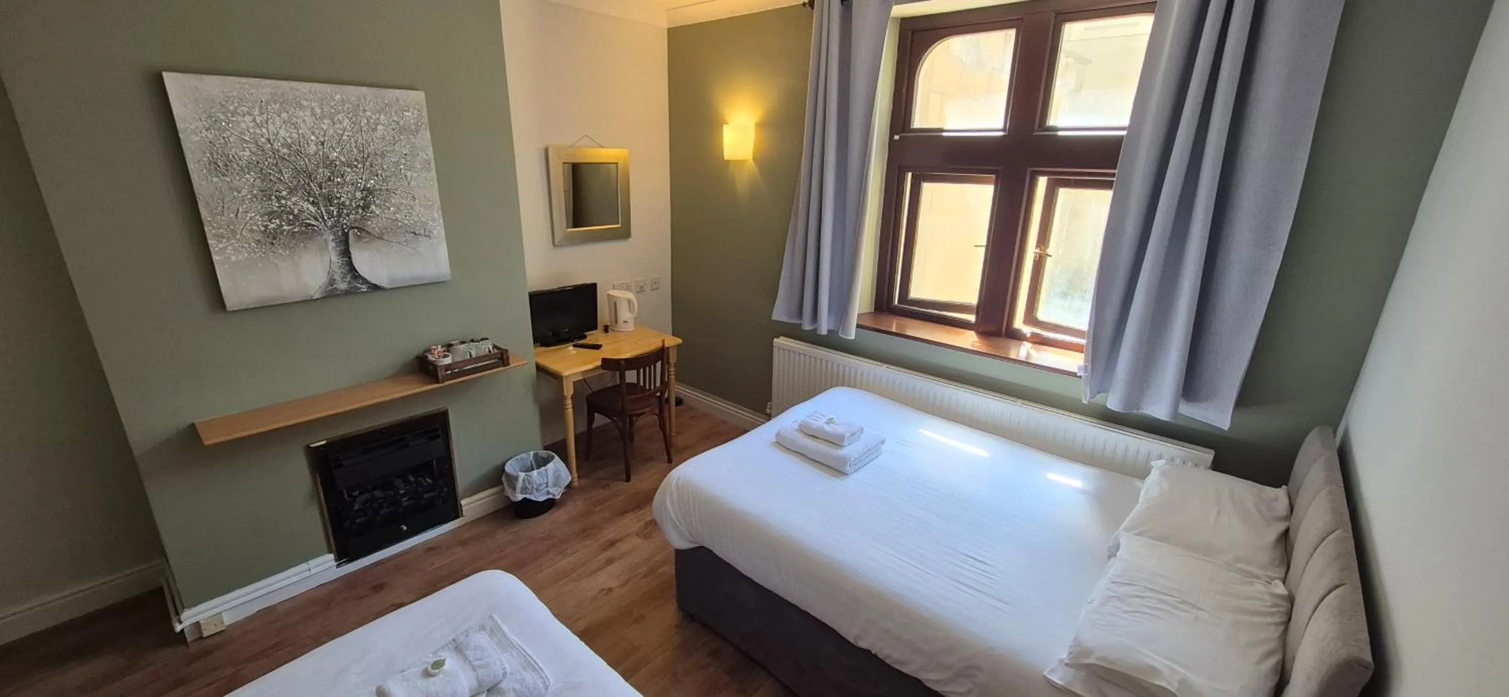 Double Room in Fieldways