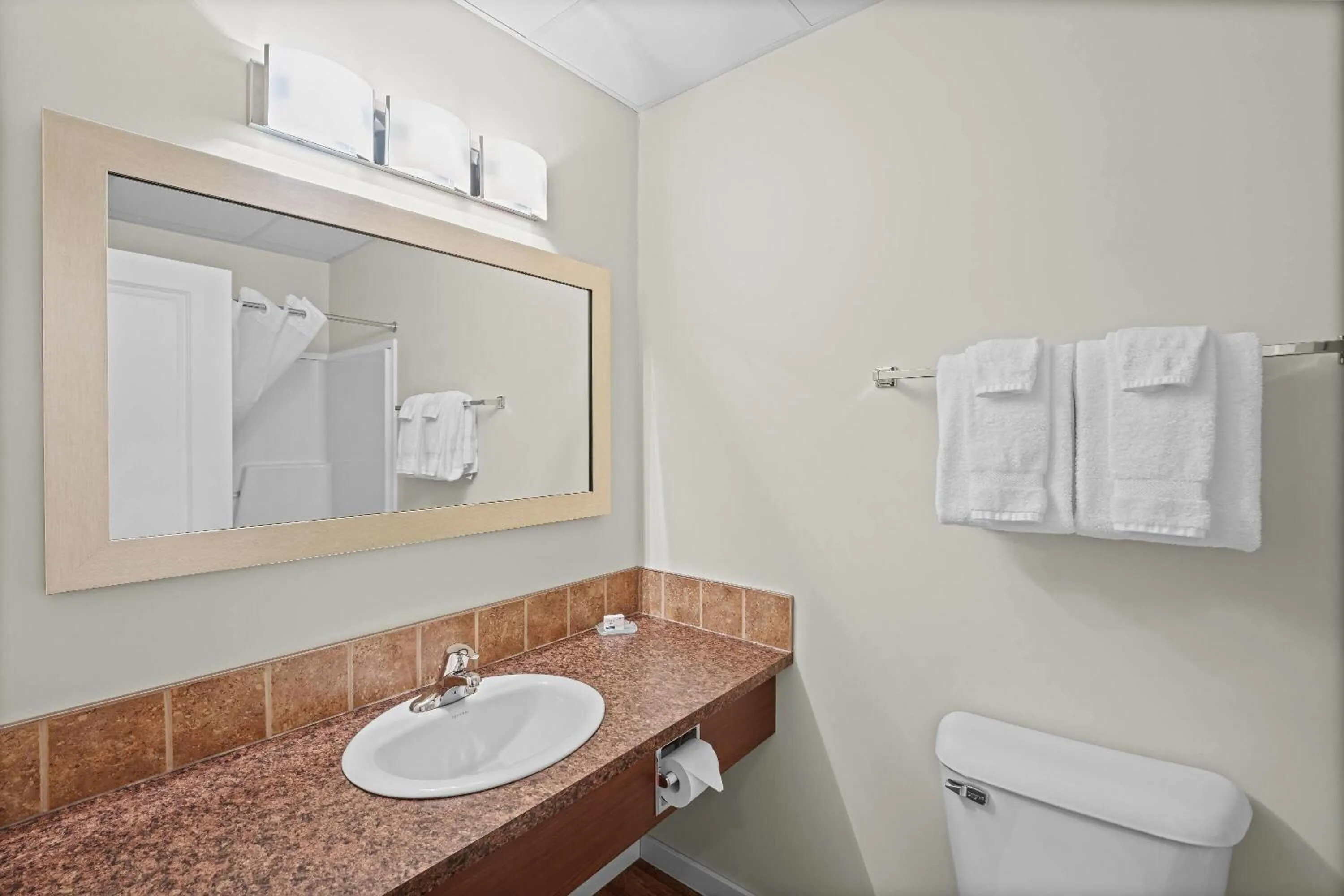 Studio Suite with Two Queen Beds - Non-Smoking in Days Inn by Wyndham Lamont