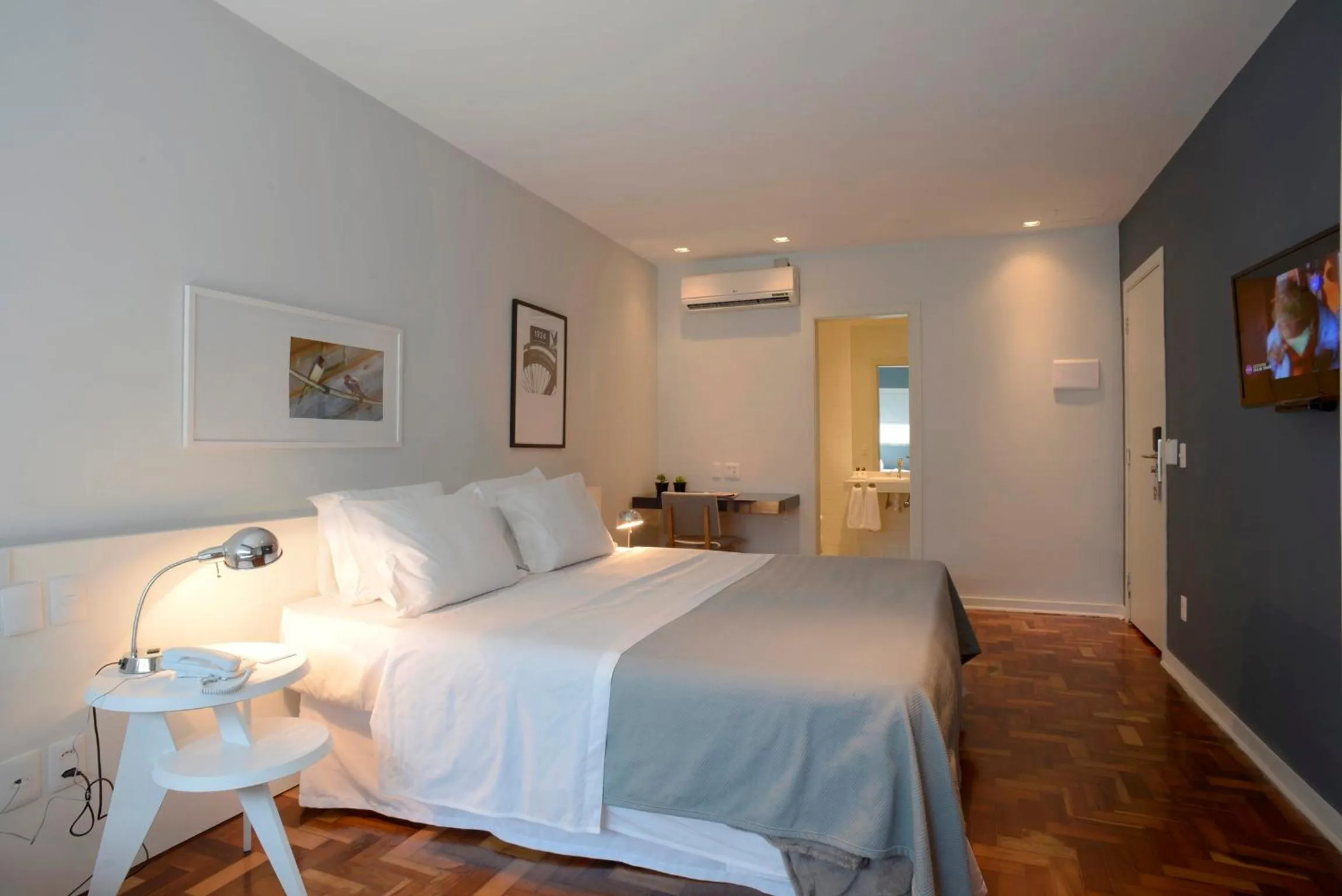 Superior Double Room in Bê Hotel