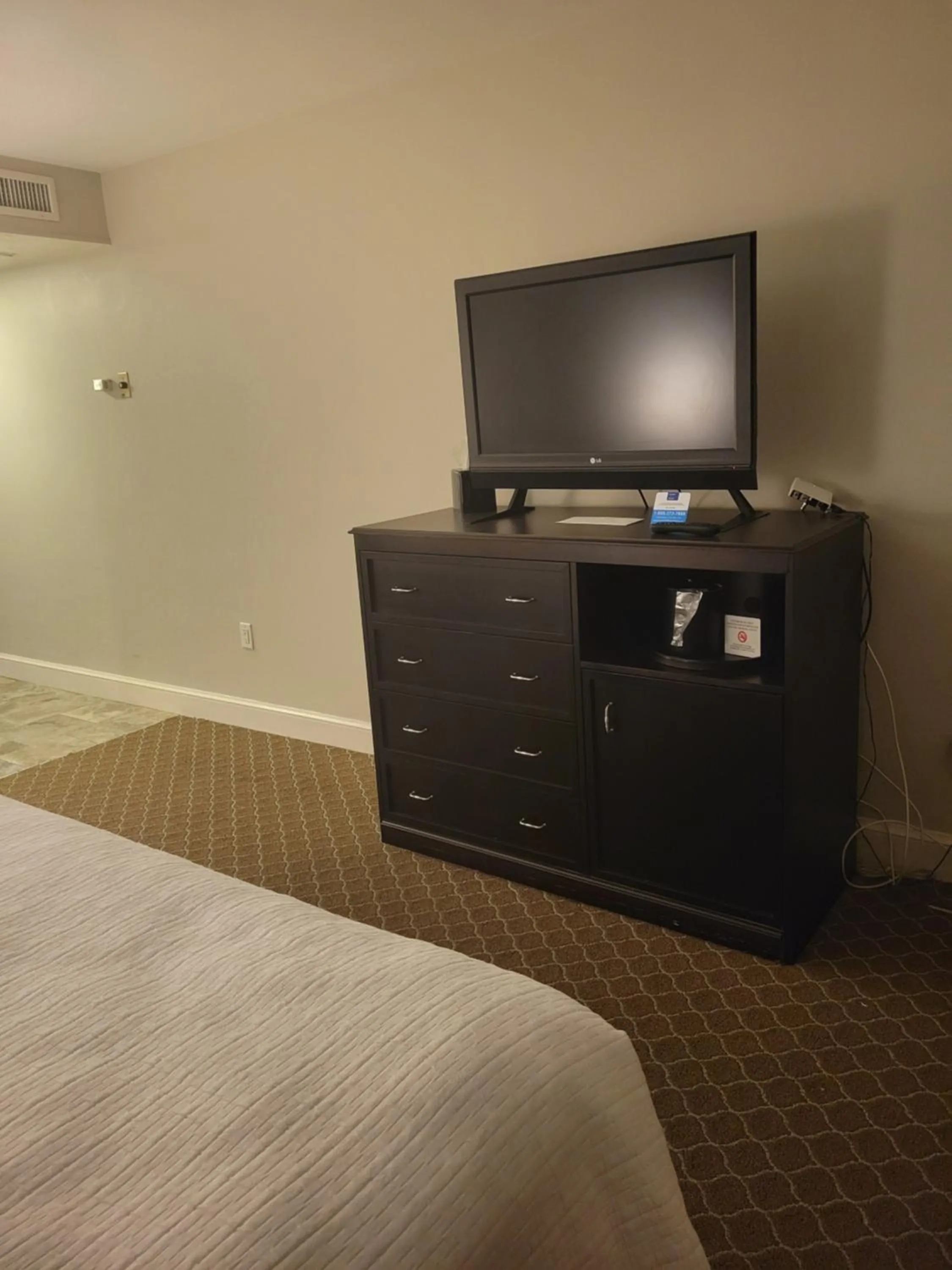 Deluxe King Room - Non-Smoking in Natural Bridge Hotel, Trademark Collection by Wyndham