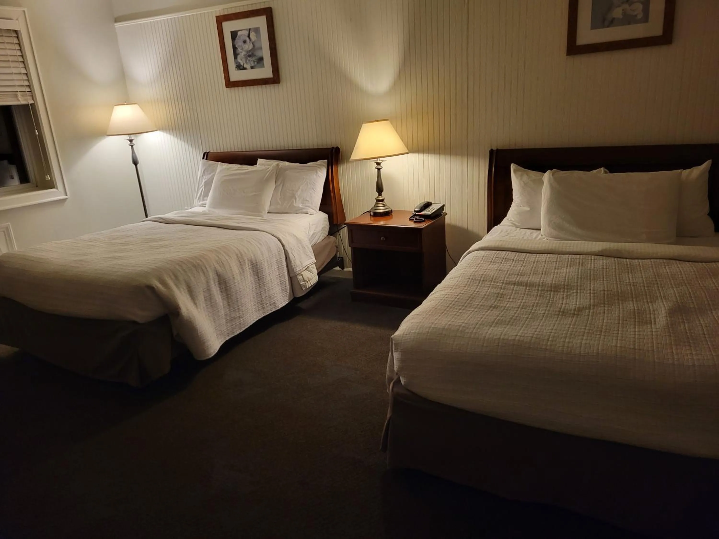 Double Room with Two Double Beds - Non-Smoking in Natural Bridge Hotel, Trademark Collection by Wyndham