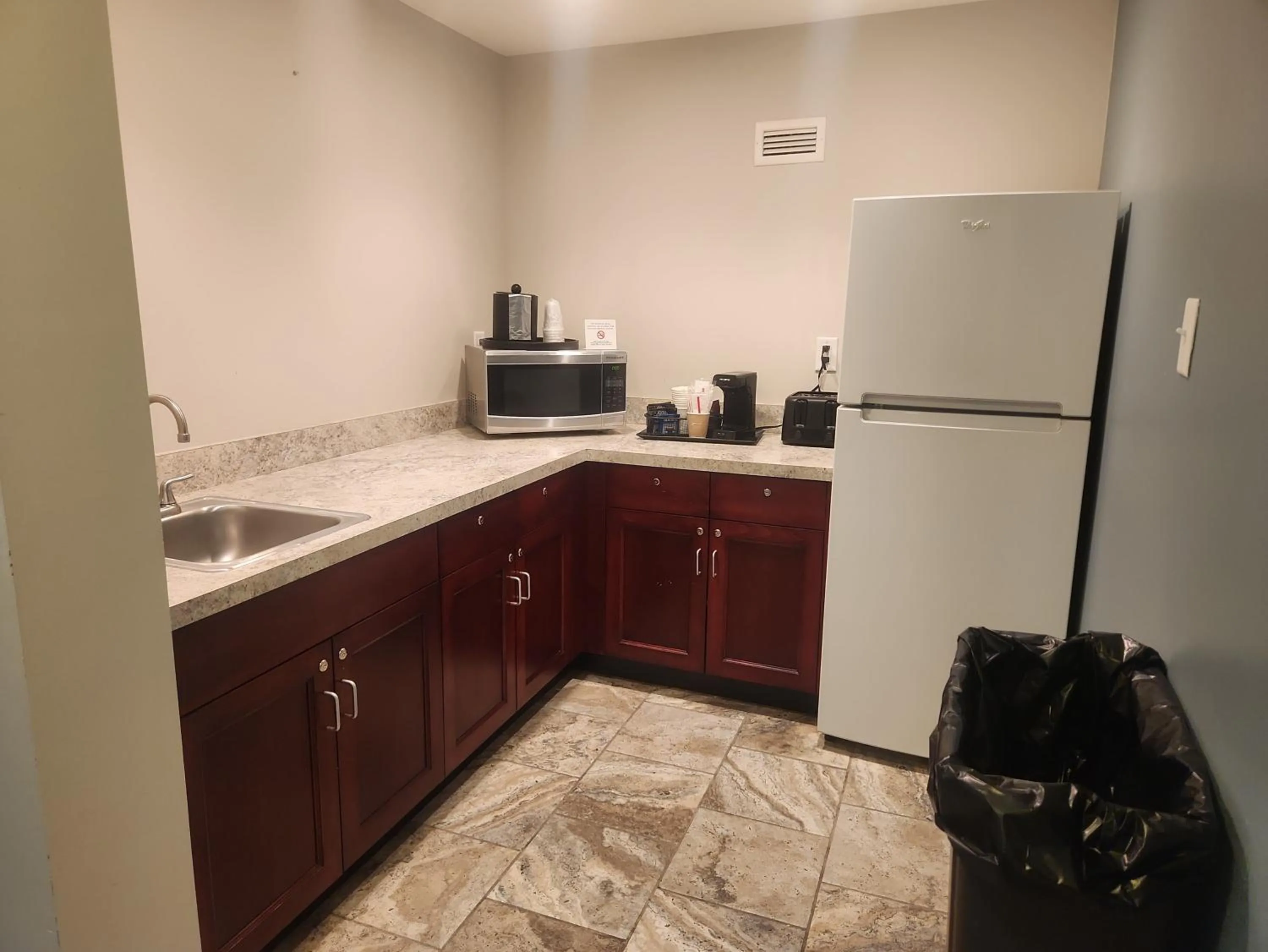 King Parlor Suite with Balcony - Non-Smoking in Natural Bridge Hotel, Trademark Collection by Wyndham