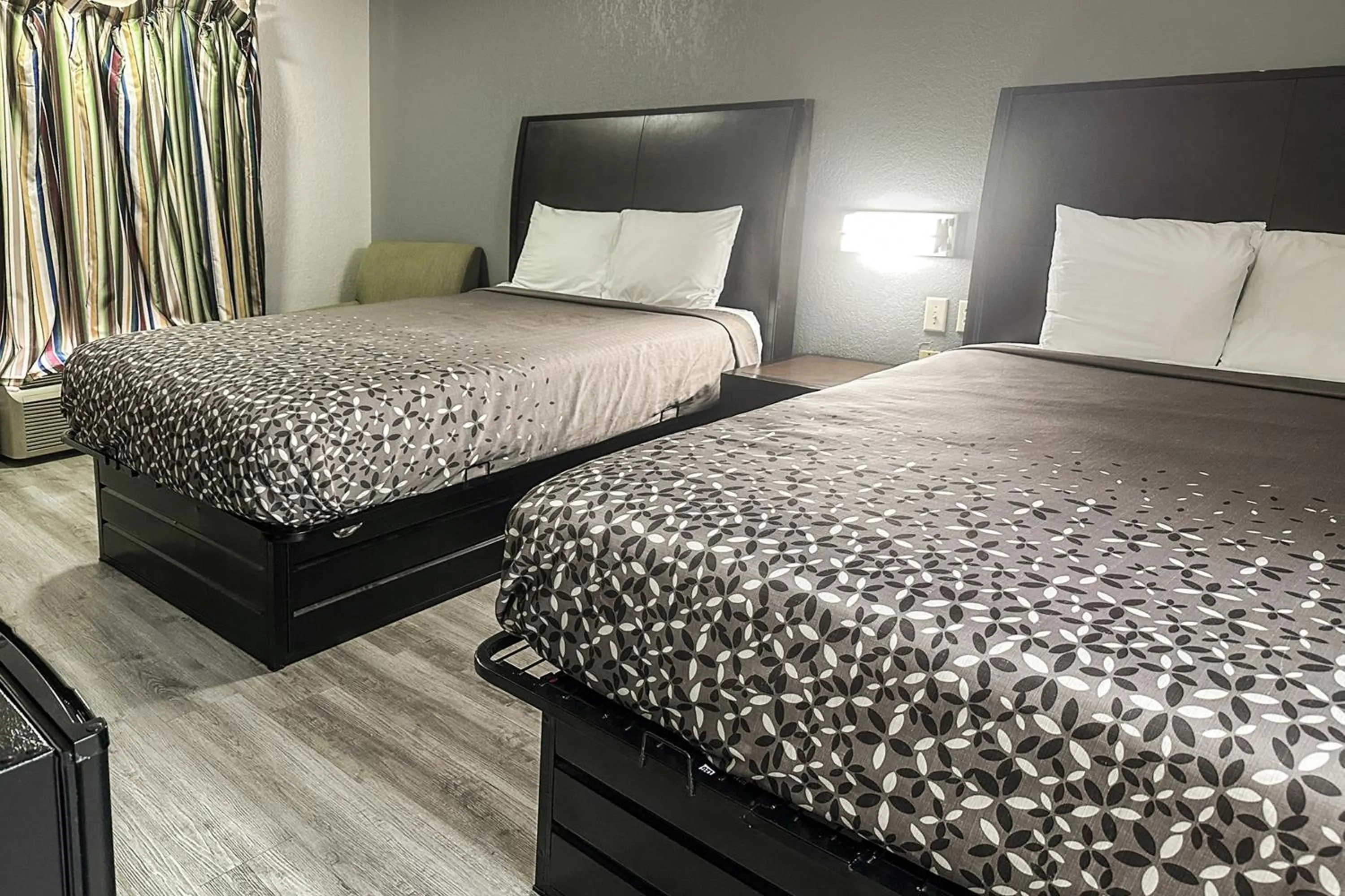 2 Queen Accessible Smoking in Regal Inn Guntersville By OYO Hwy 431