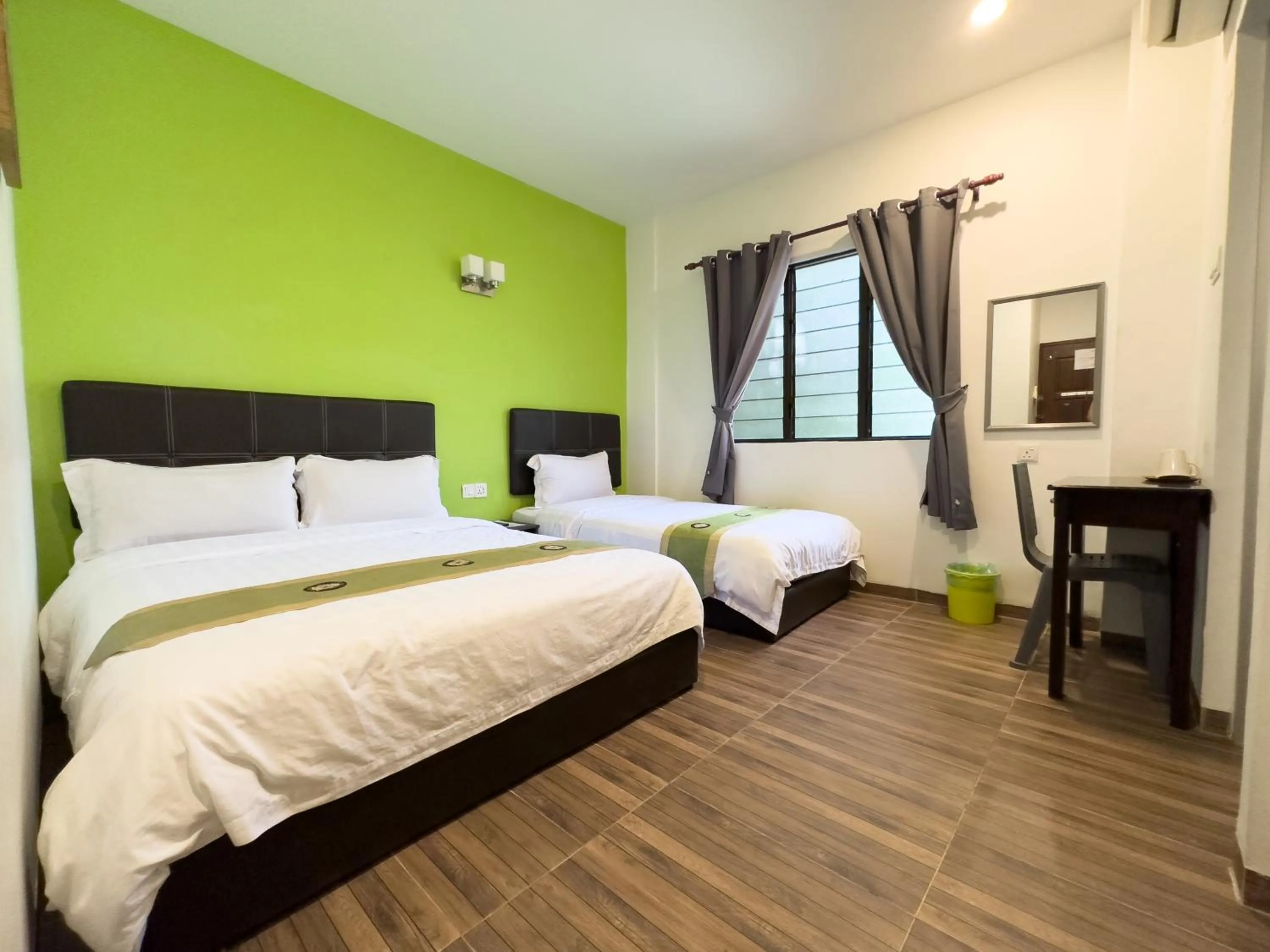 Standard Triple Room in Inn Residence 18