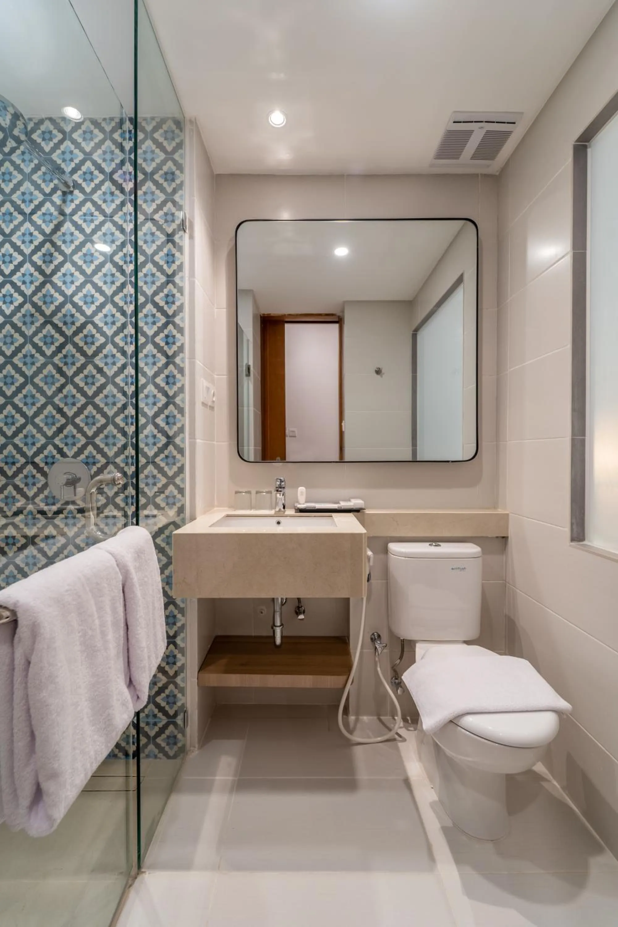 Superior Double Room in Montana Oceanside Mandalika