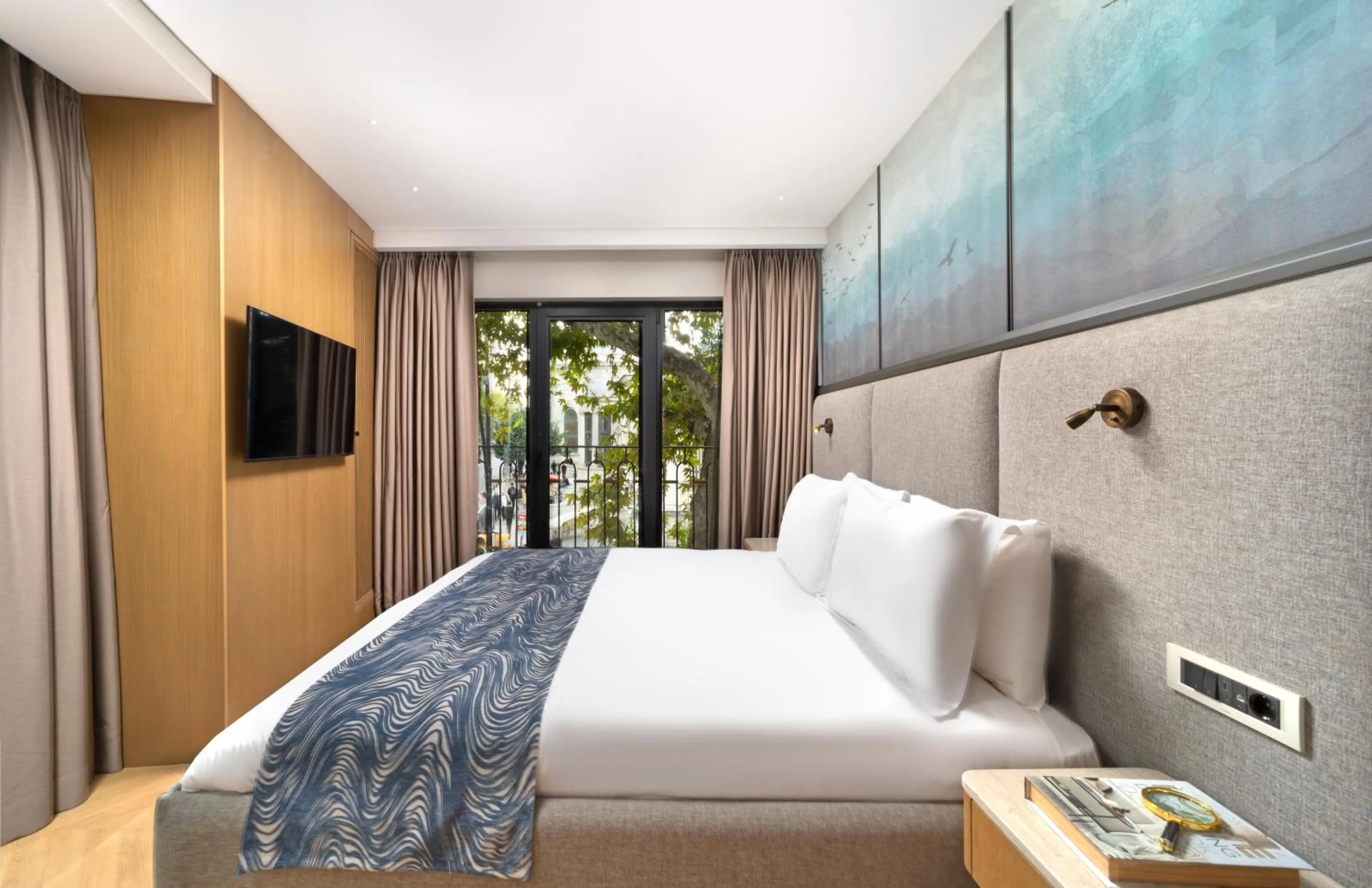 King Suite in Bentley Hotel Old City-Special Class