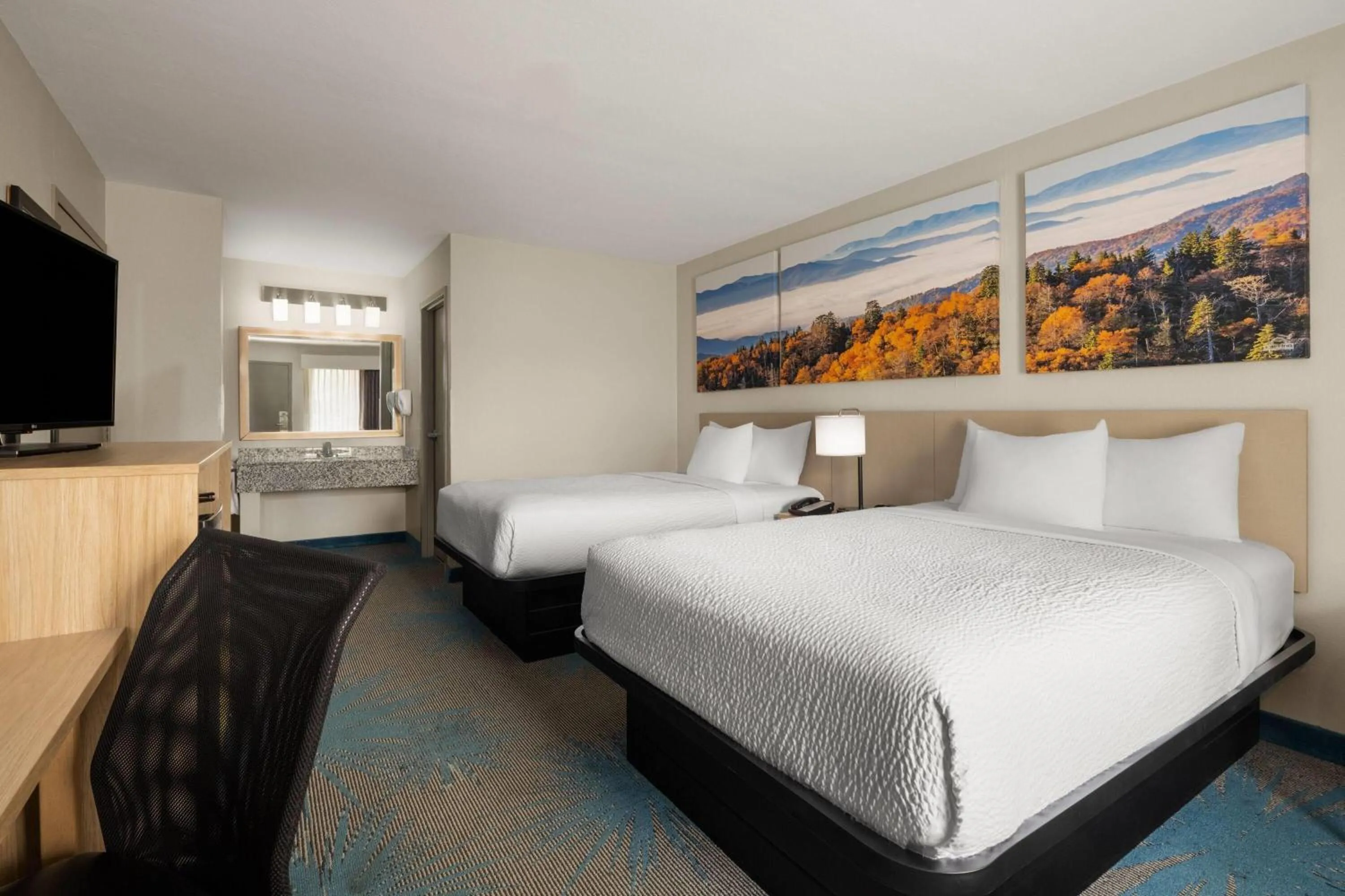 Double Room with Two Double Beds - Smoking in Days Inn by Wyndham Murphy