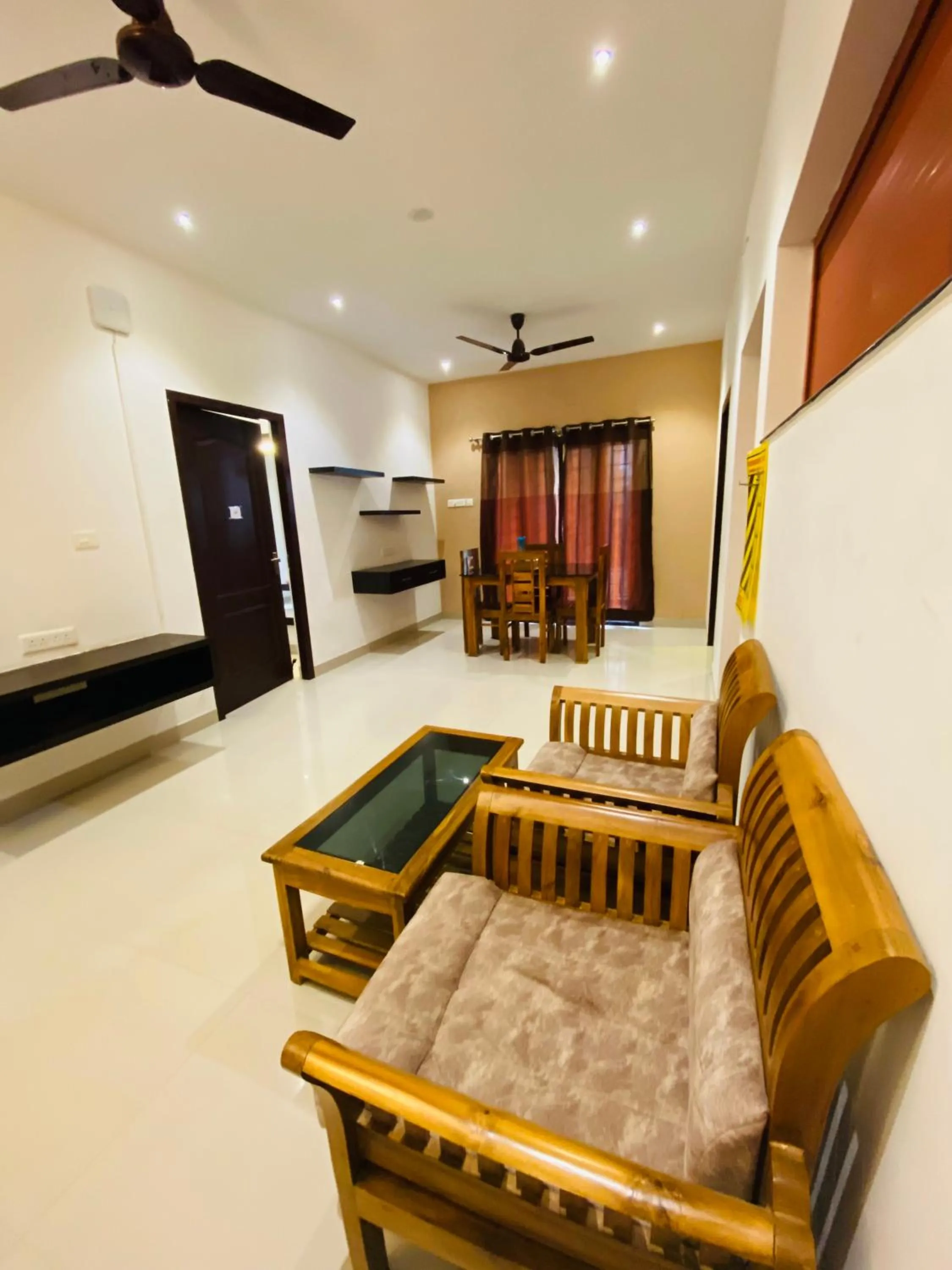 Two-Bedroom Suite in Tulips Residency - Airport