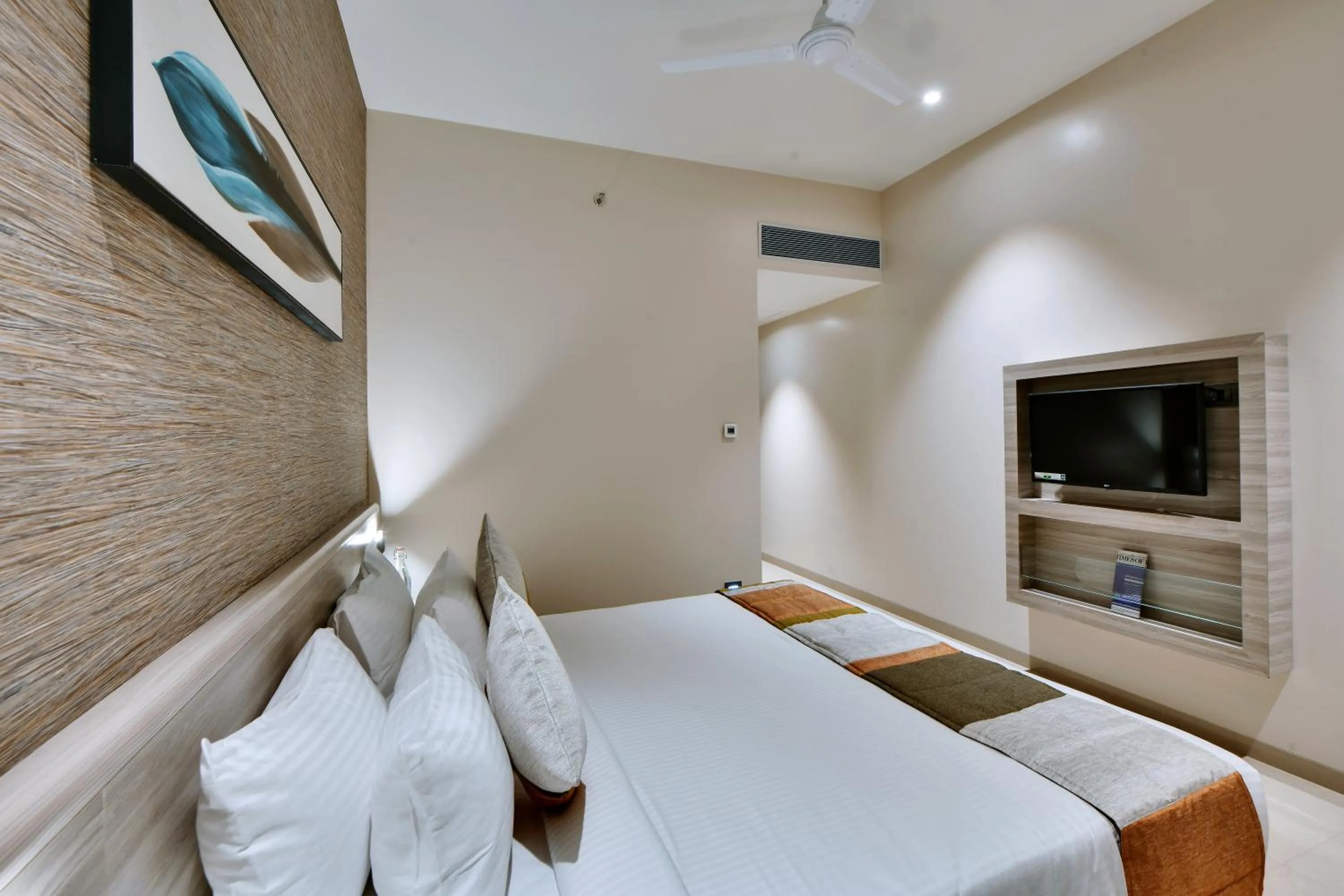 Deluxe Room - single occupancy in Click Hotel Pithampur