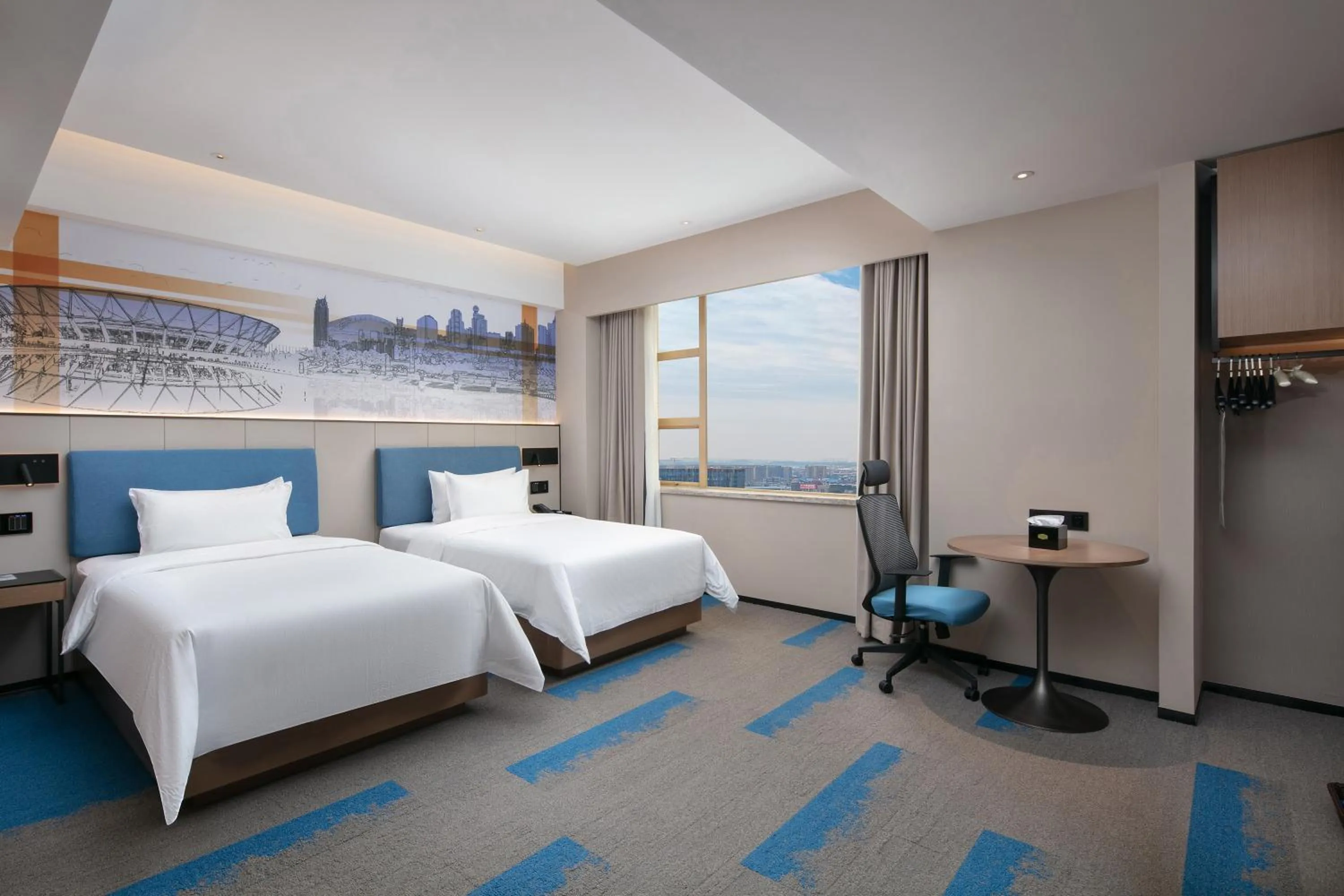 Deluxe Twin Room in Hampton by Hilton Foshan Dali