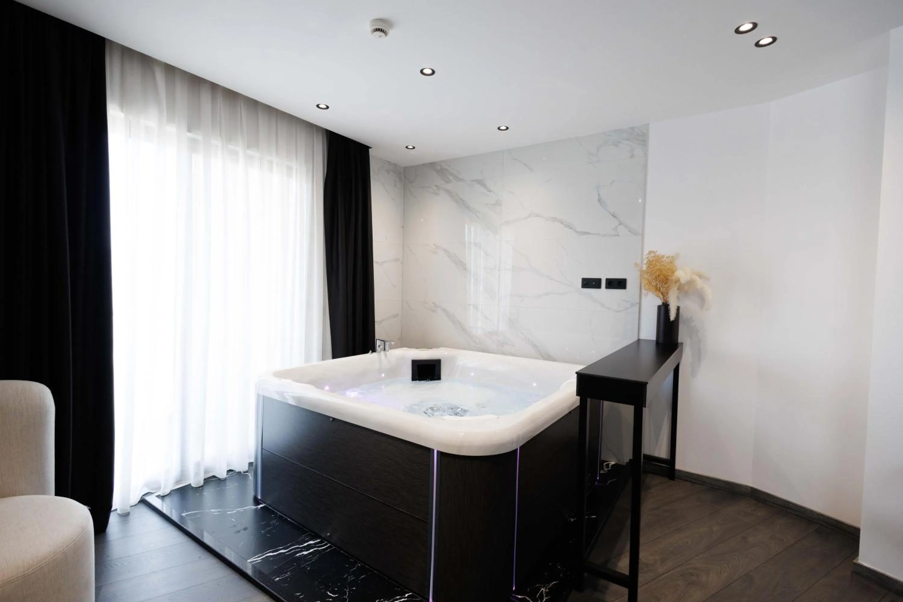 Suite With Jacuzzi in Destiny Hotel & SPA