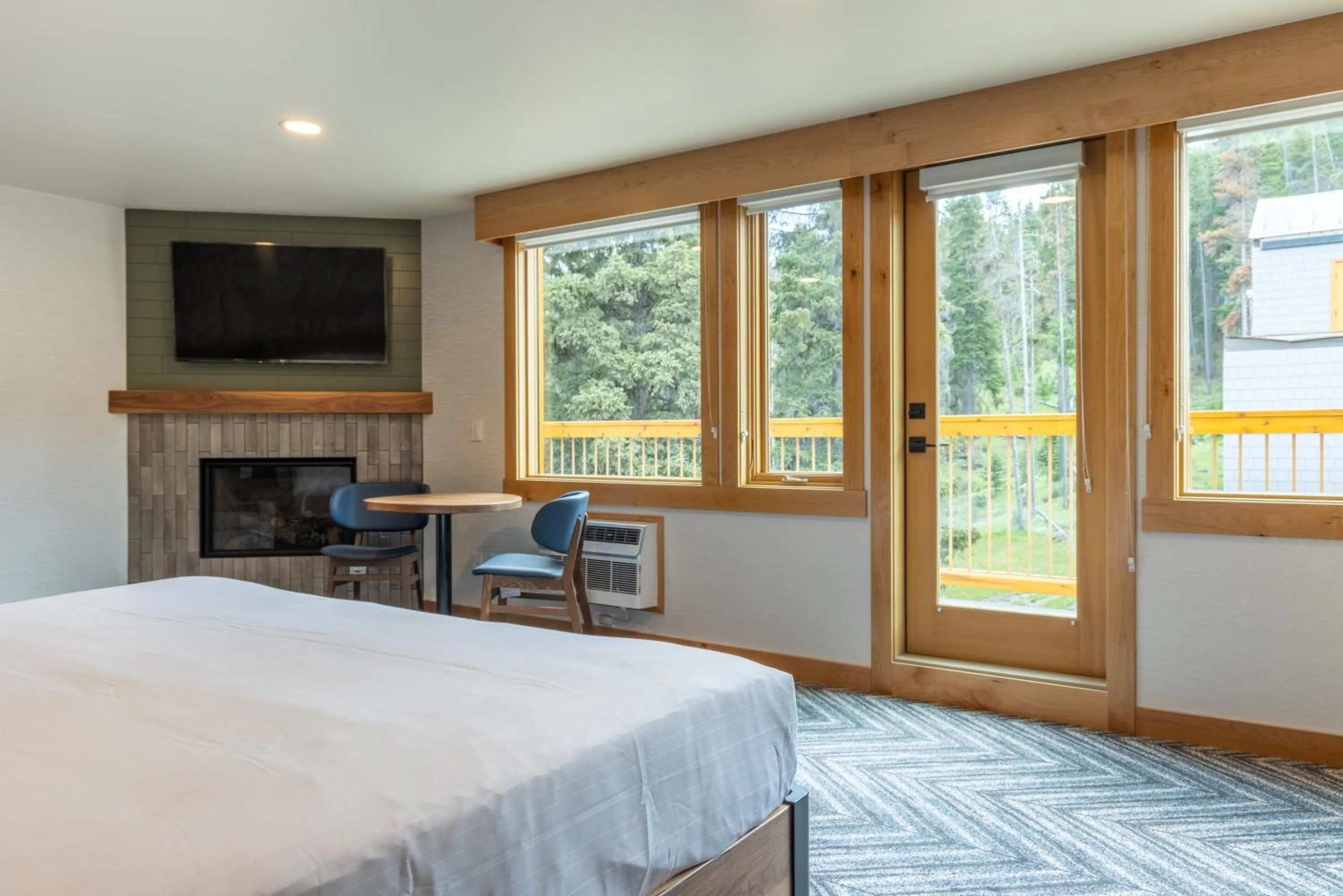 Superior King Suite in Hotel Canoe and Suites