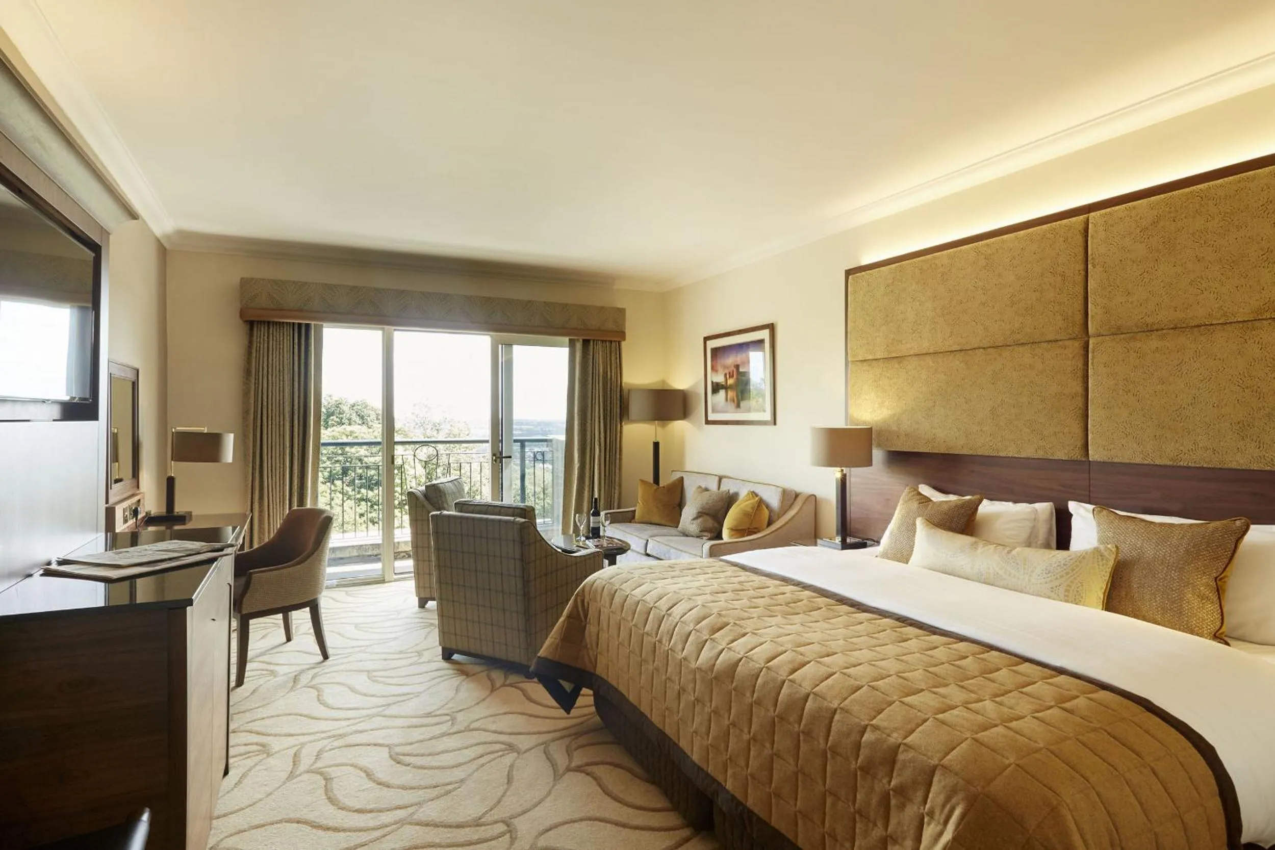 Signature King With Balcony (Adults Only) in The Celtic Manor Resort