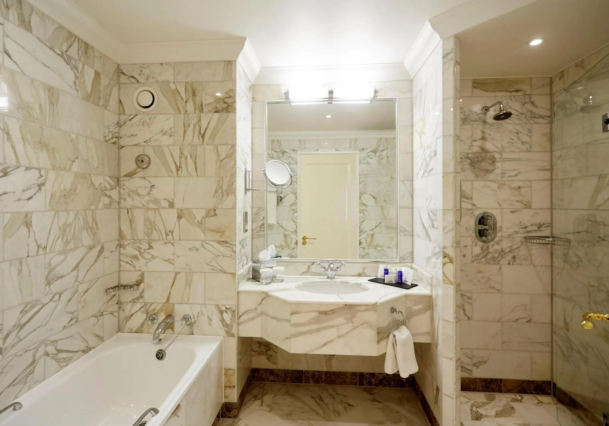 Resort Superior Double with Balcony in The Celtic Manor Resort