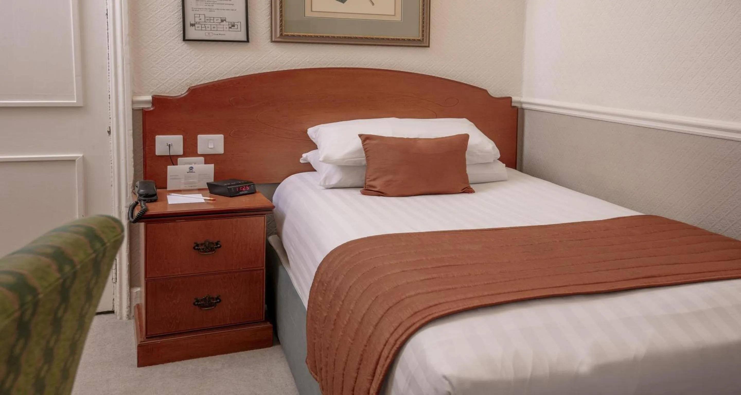 Standard Single Room in Best Western Lichfield City Centre The George Hotel