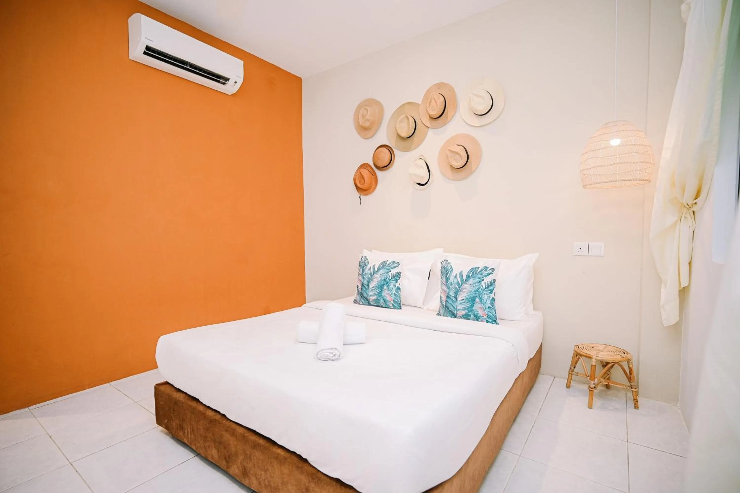 Deluxe Queen Pool View in LiLLA Rainforest Retreat - Hulu Langat