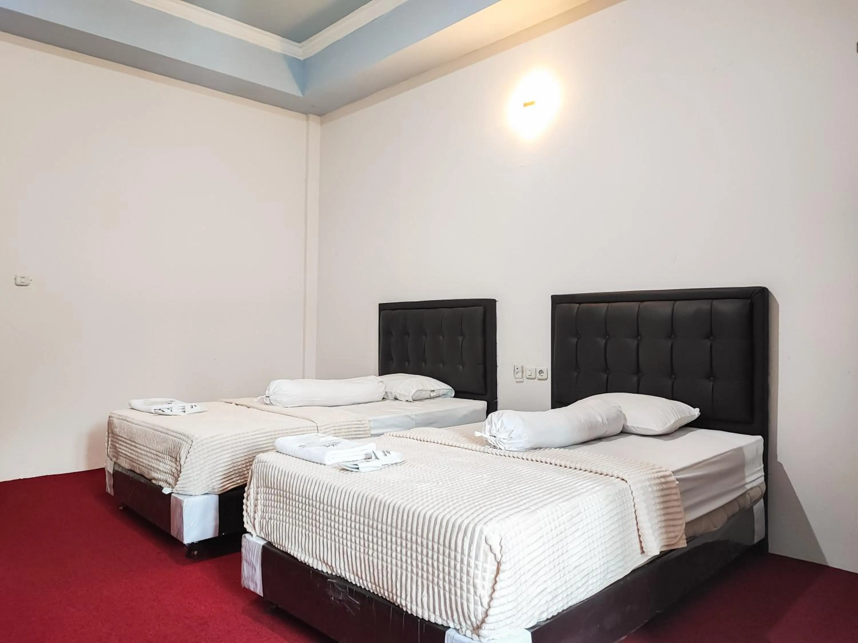 Twin Room in RedDoorz Plus Syariah near Simpang Rimbo Jambi