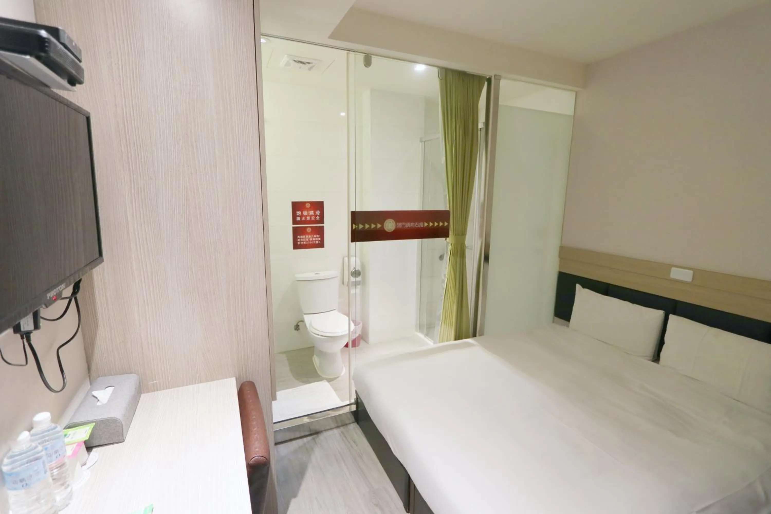 Double Room - No Window in Chao She Hotel