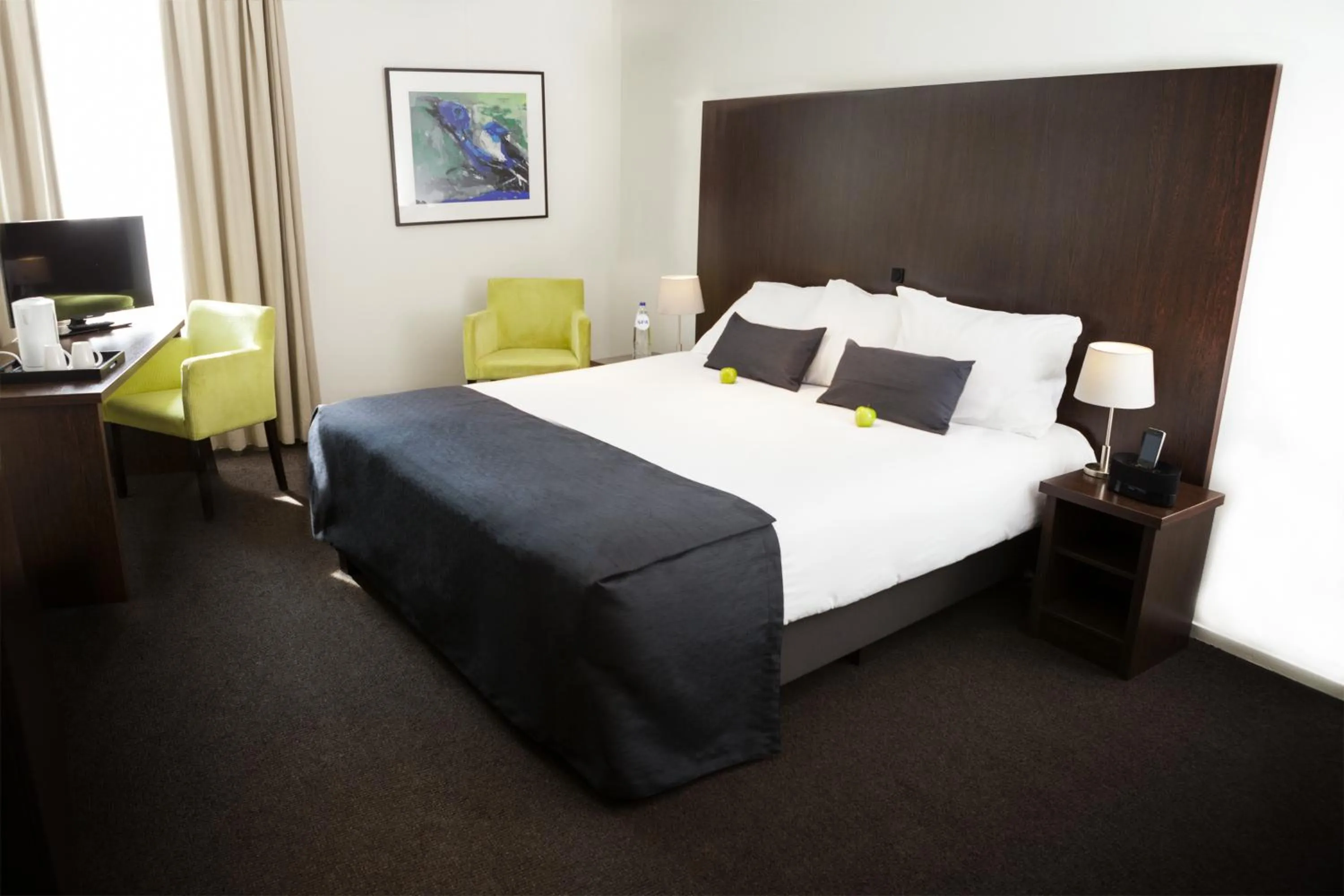 Deluxe Double Room in Sandton Eindhoven Centre - Private parking