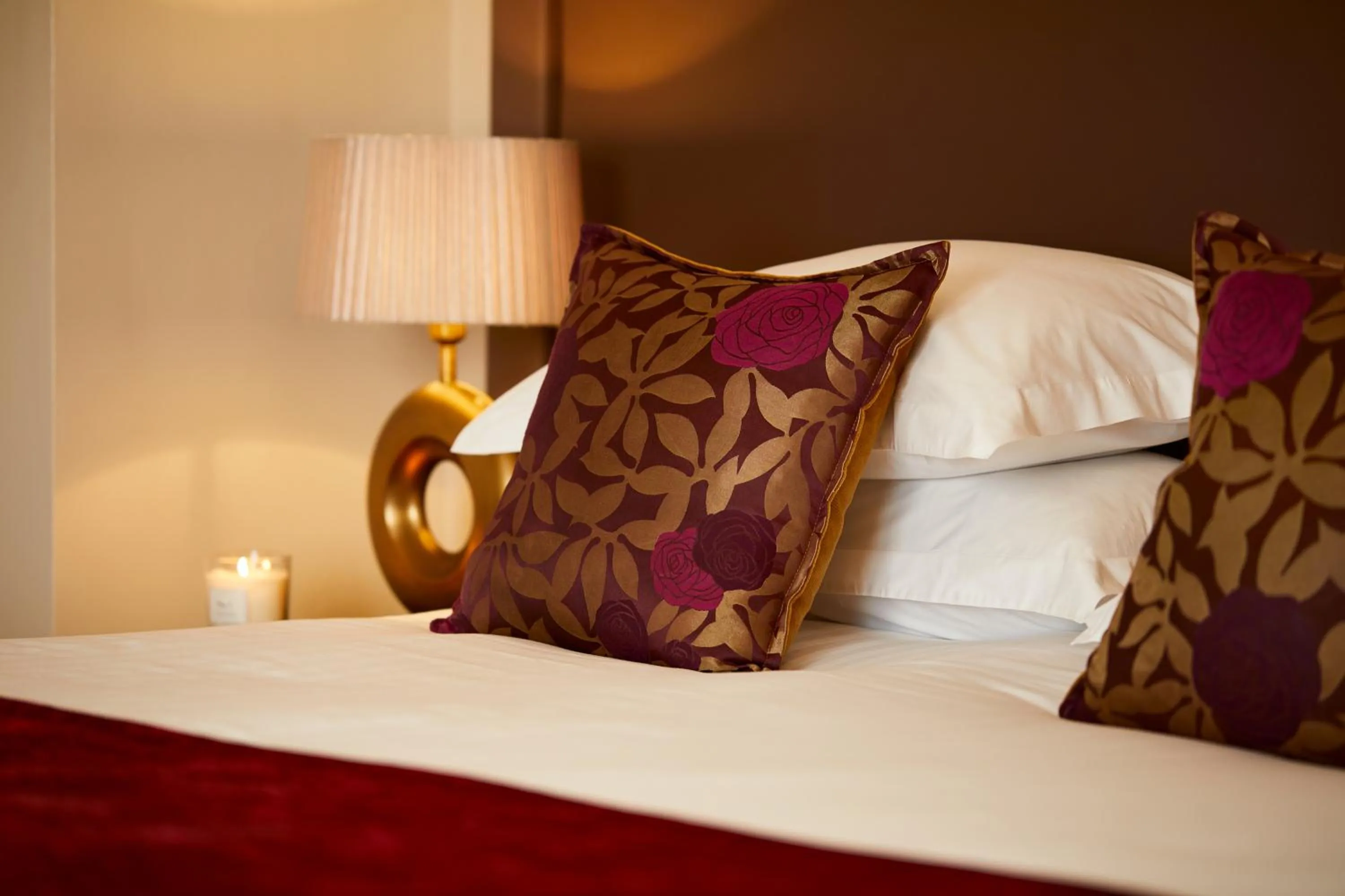 Standard King Room in Macdonald Craxton Wood Hotel & Spa
