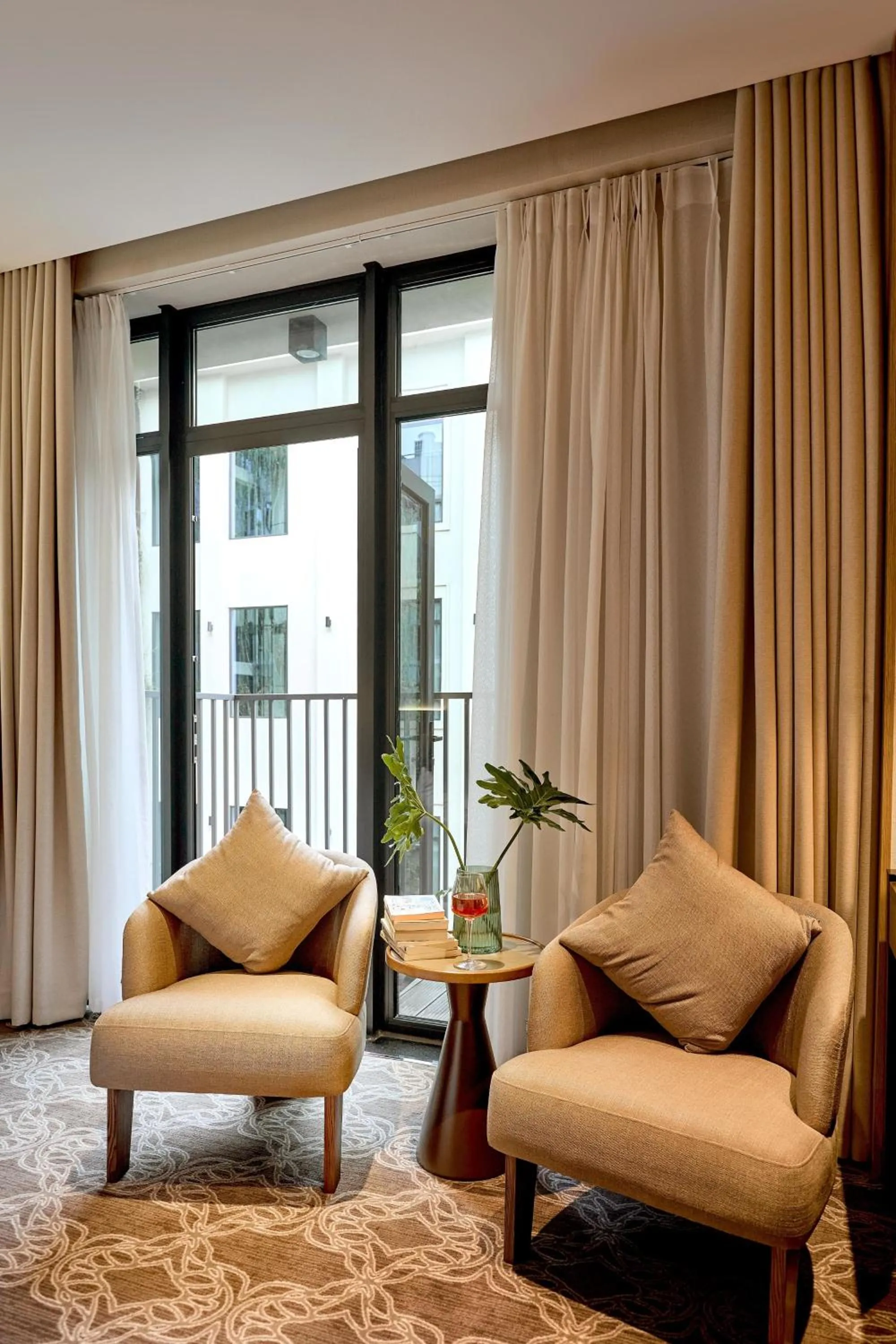 Deluxe Twin Room in REY Hotel Hanoi