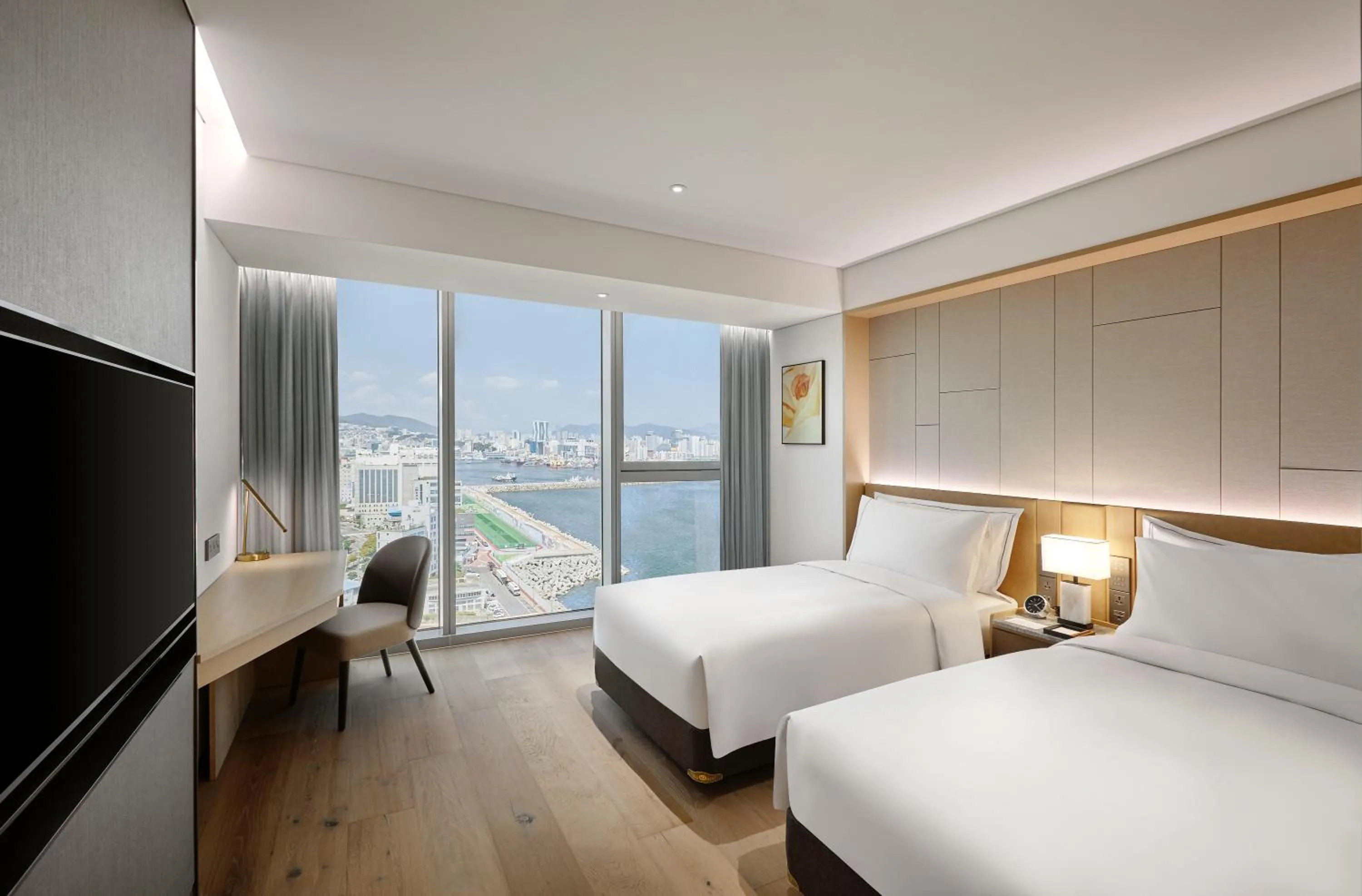 Deluxe Twin Room - Non-Smoking in Wyndham Grand Busan