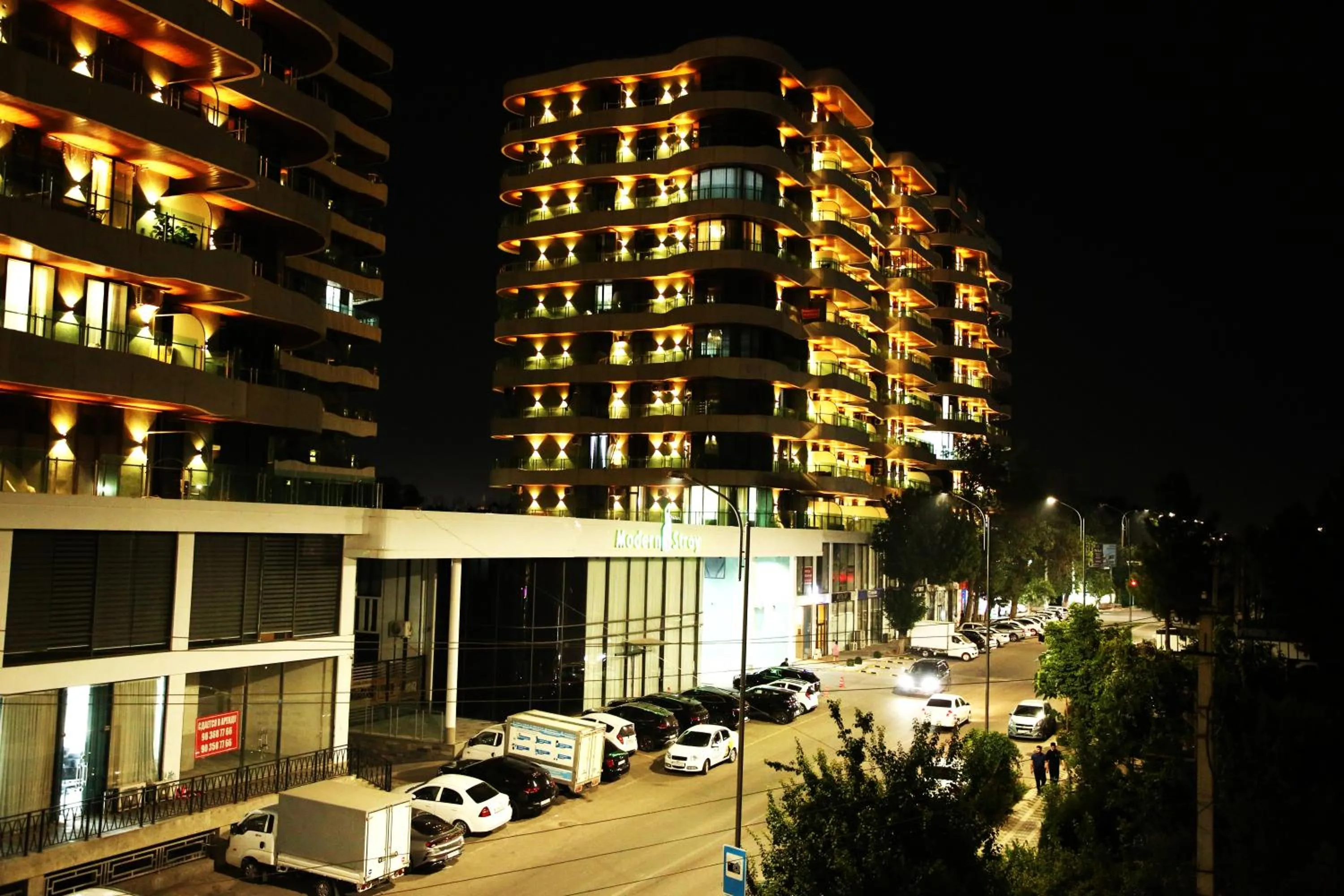 Deluxe Room - single occupancy in Parklane Hotel