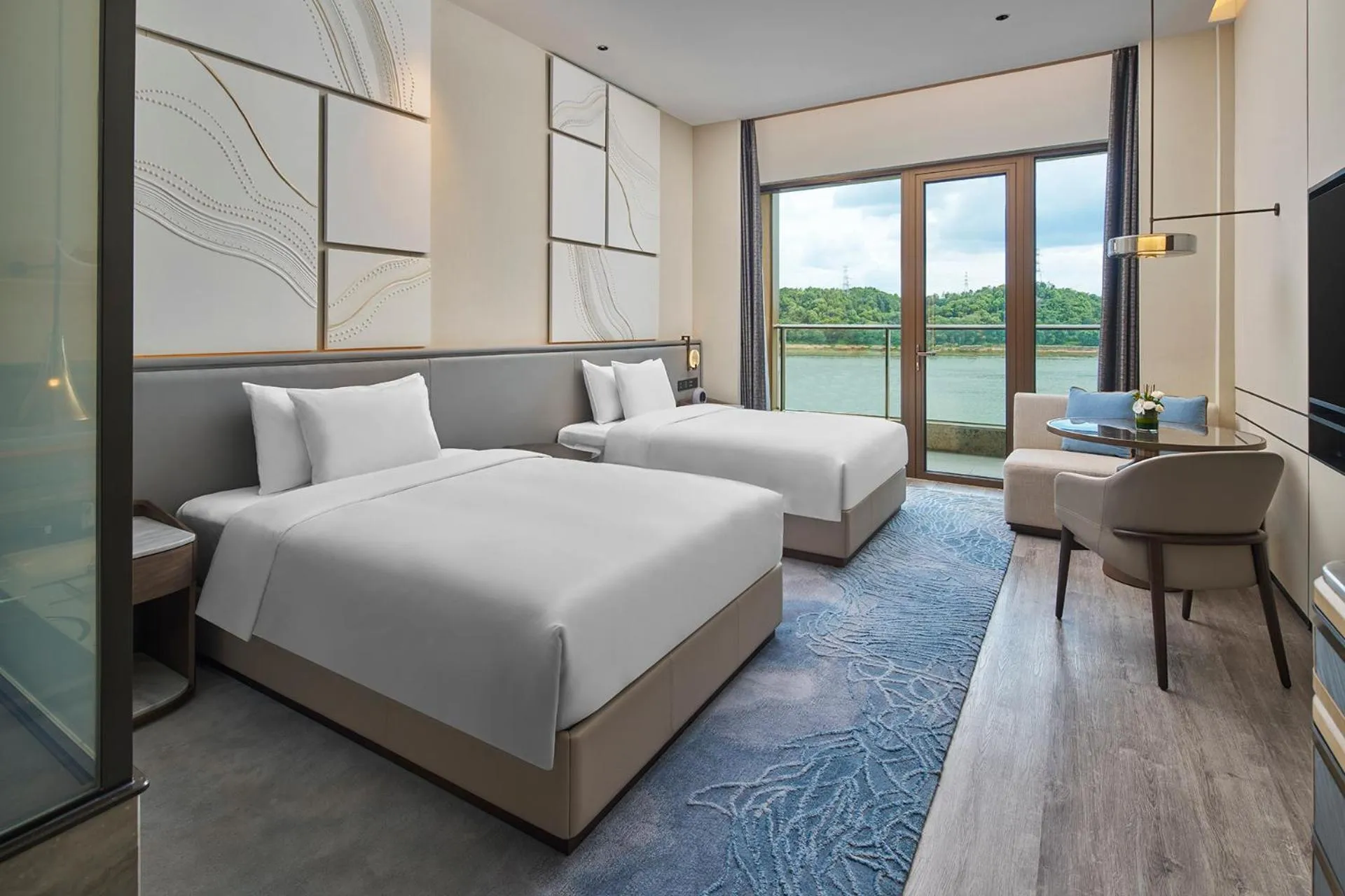 Premium Twin Room with River View - Lounge Access in Crowne Plaza Ganzhou by IHG