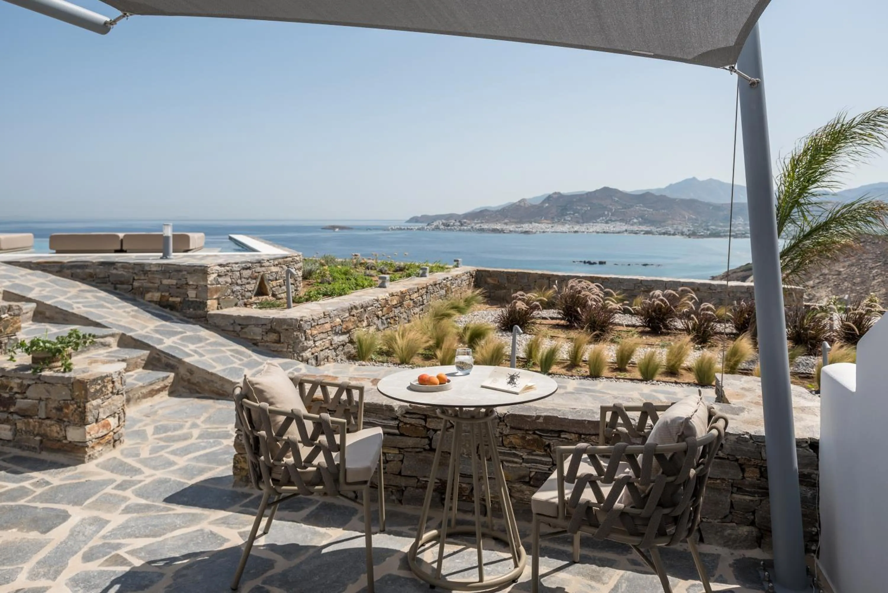 Deluxe Suite Sea View Ground Floor in Virtu on the Hill