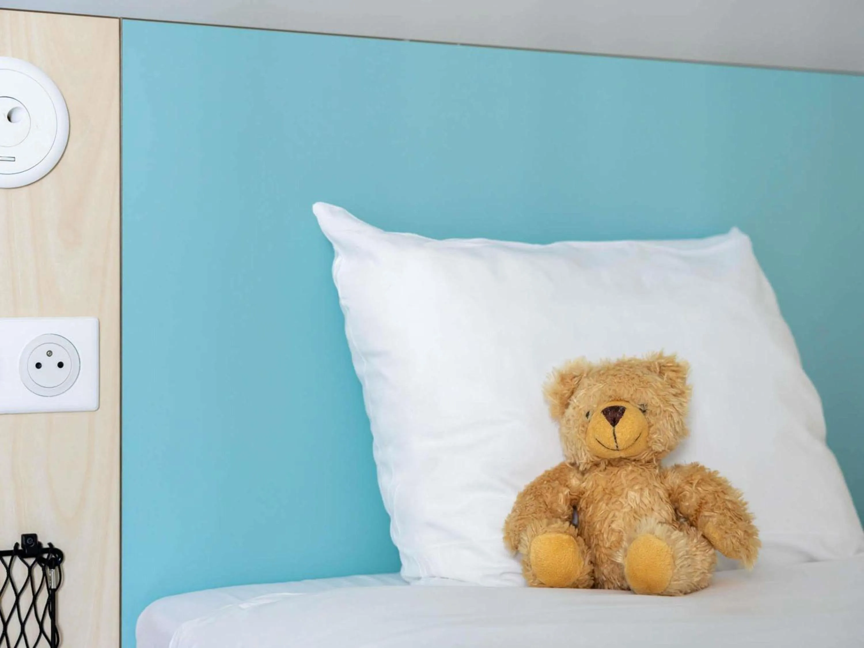 Standard Room with One Double Bed and Three Single Beds in ibis budget Toulouse Labège