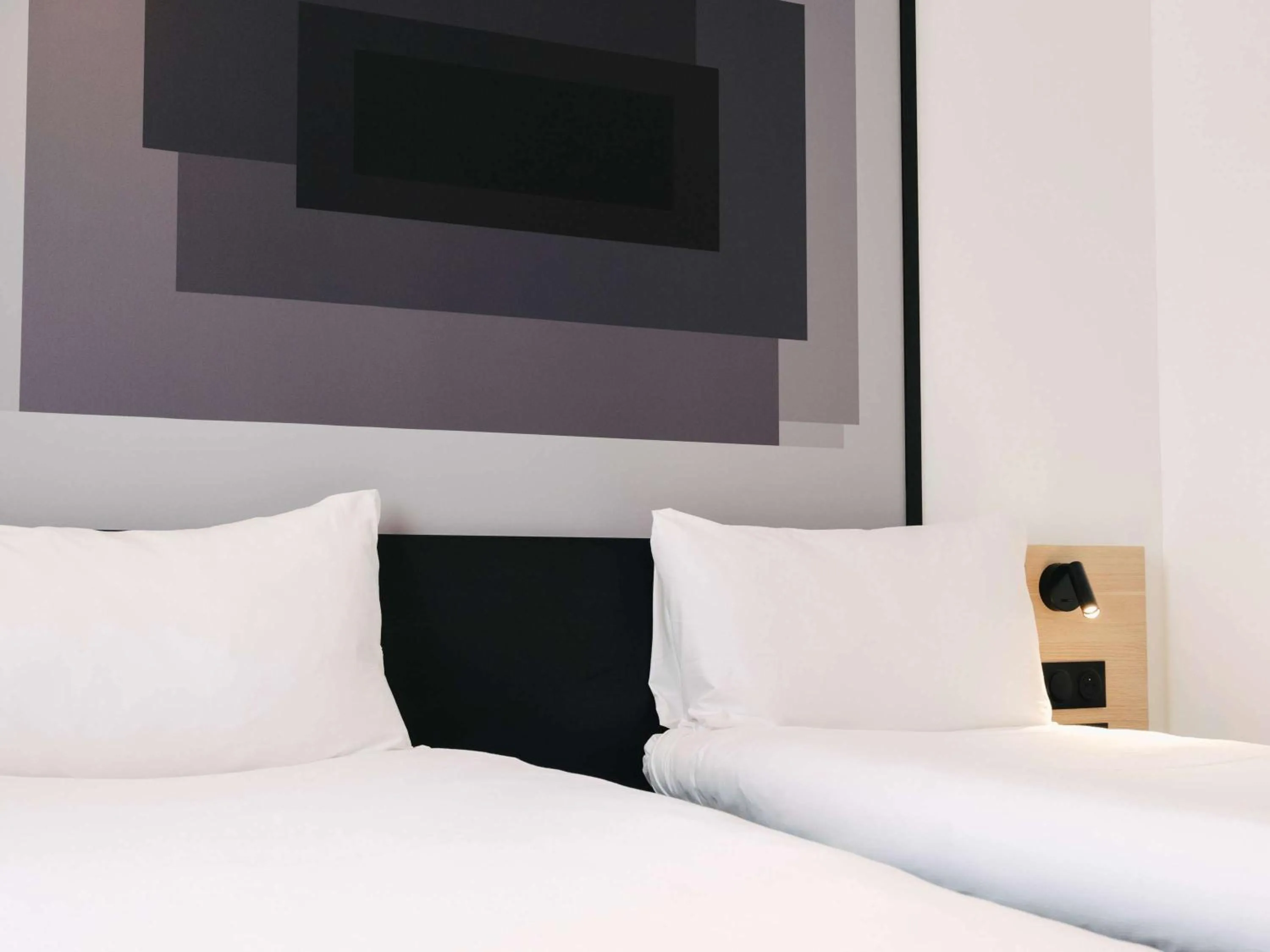 Standard Twin Room in ibis Rouen Centre Rive Droite Pasteur