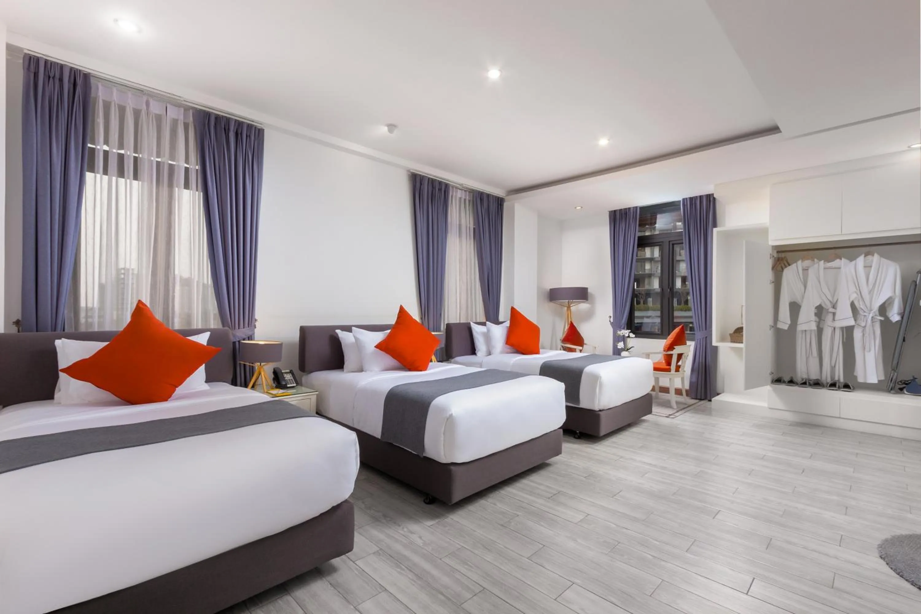 Suite with Balcony in Jaya Suites Hotel