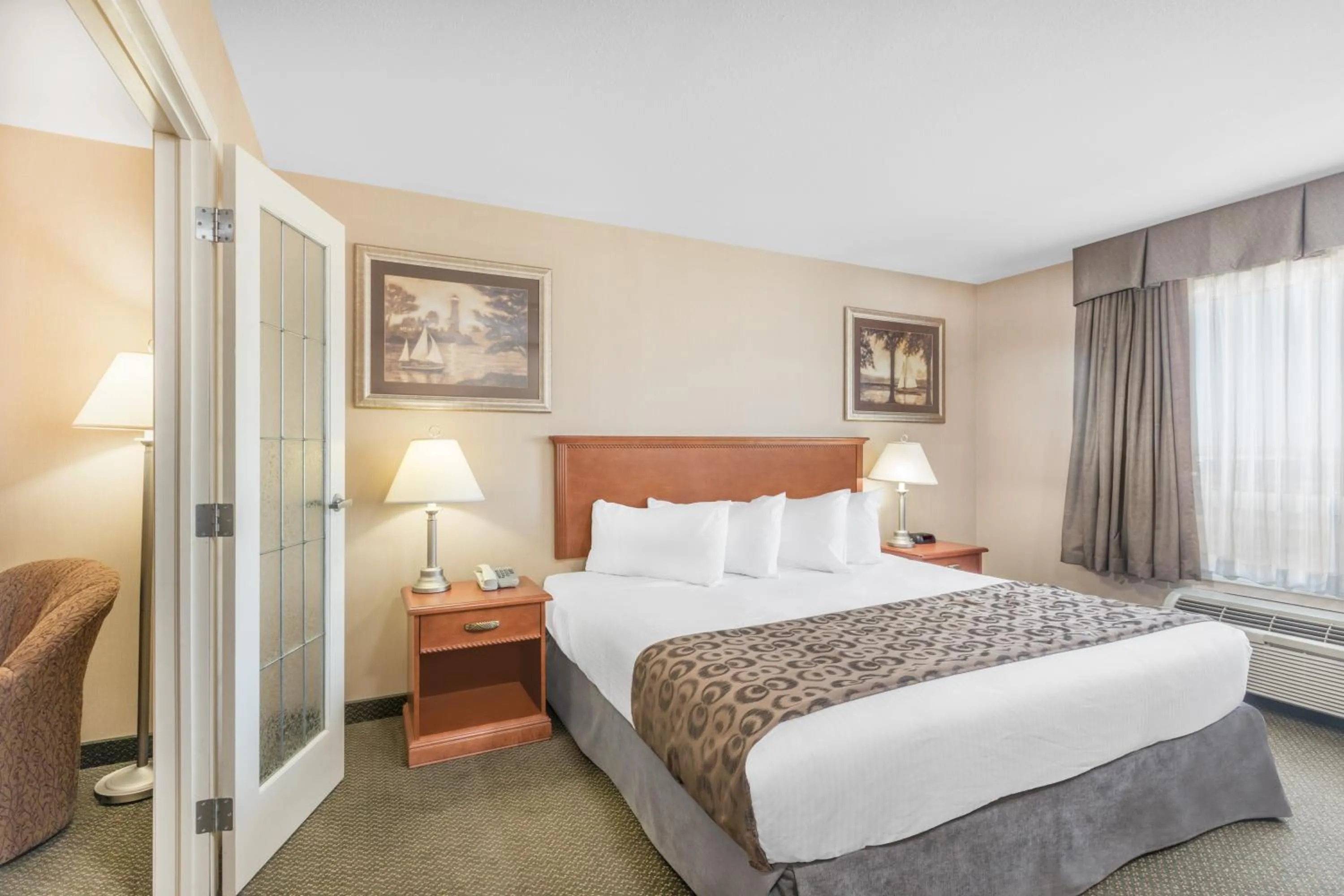 1 King Bed, One-Bedroom Suite, Non-Smoking in Ramada by Wyndham Clairmont/Grande Prairie