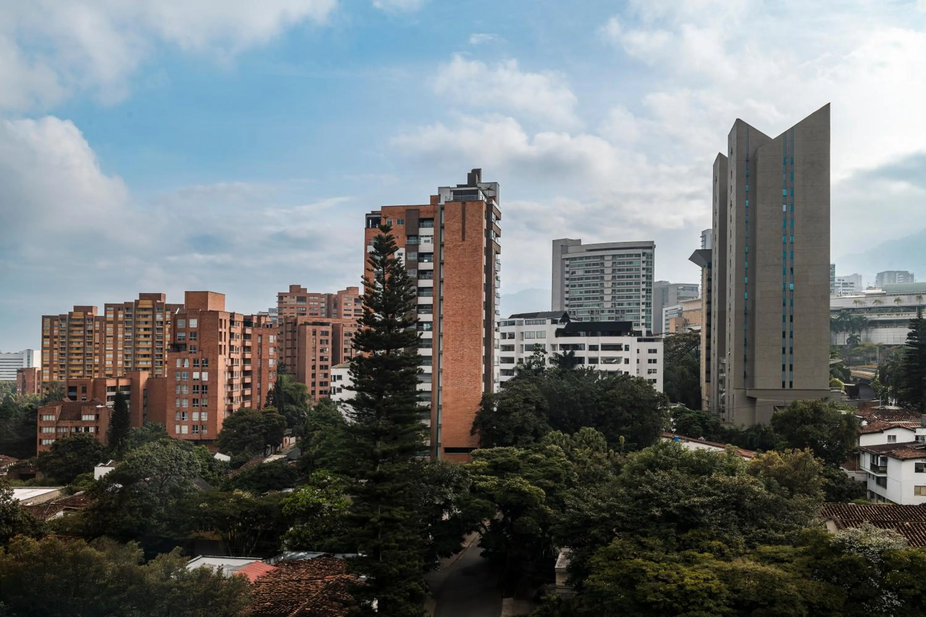 1 King Bed in Faranda Collection Medellin, a Member of Radisson Individuals