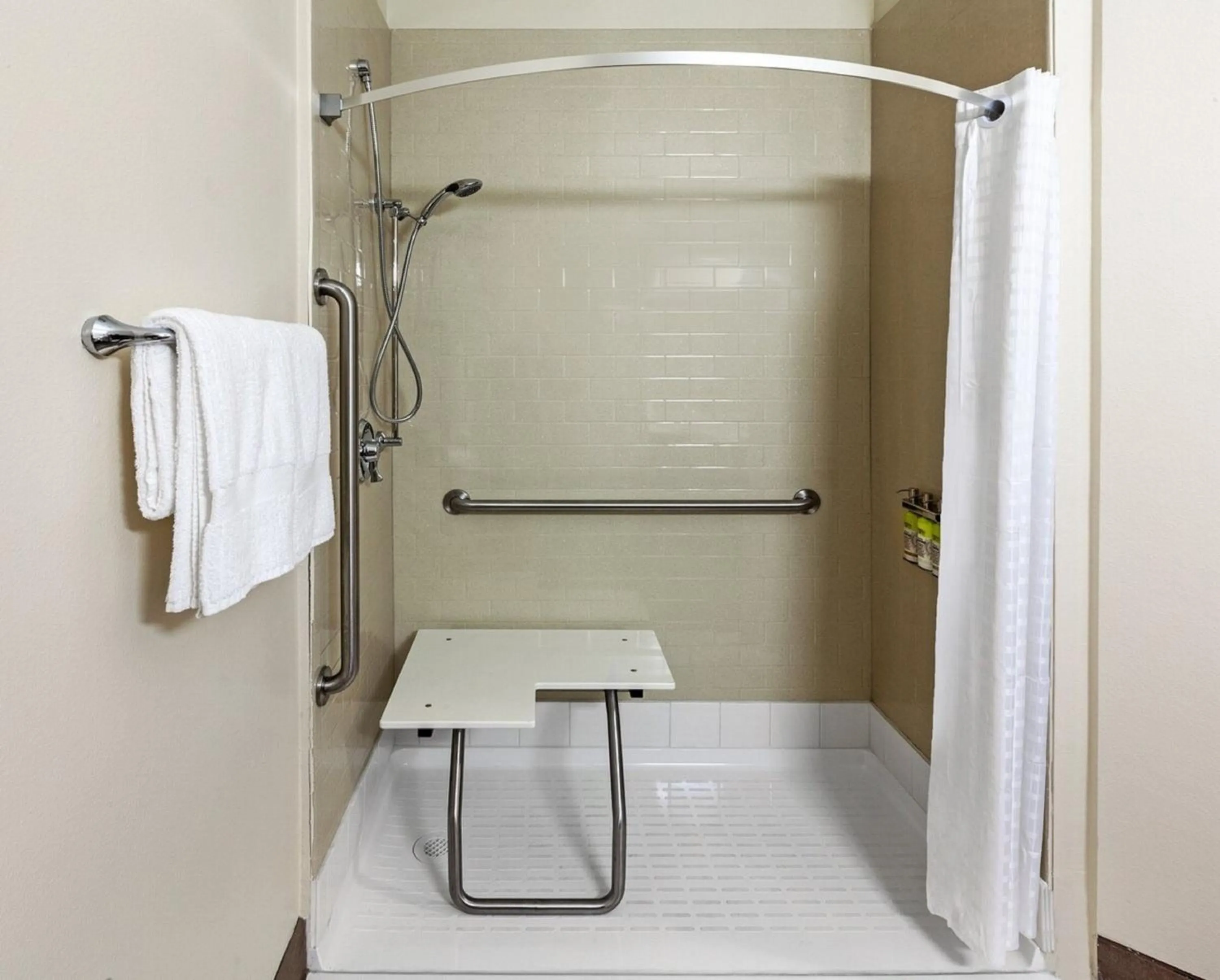 Queen Studio Suite - Mobility Access Roll in Shower/Non-Smoking in Candlewood Suites Midland by IHG