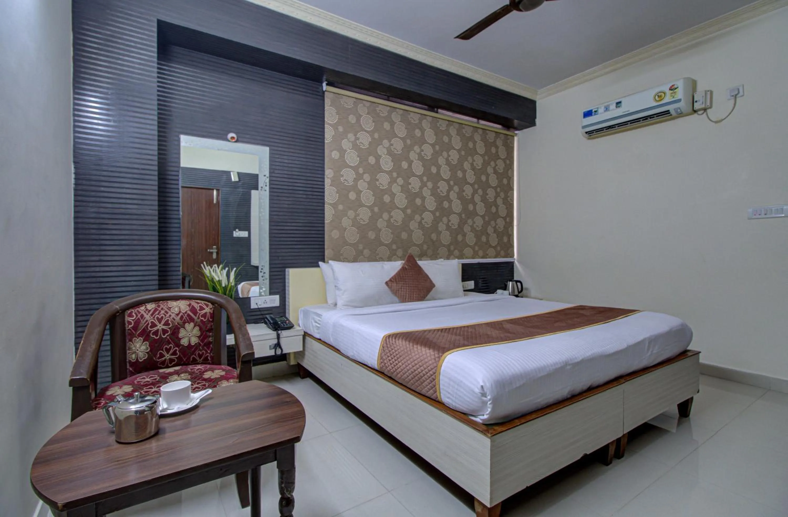 Deluxe Double Room in Hotel Royal Classio, Bangalore