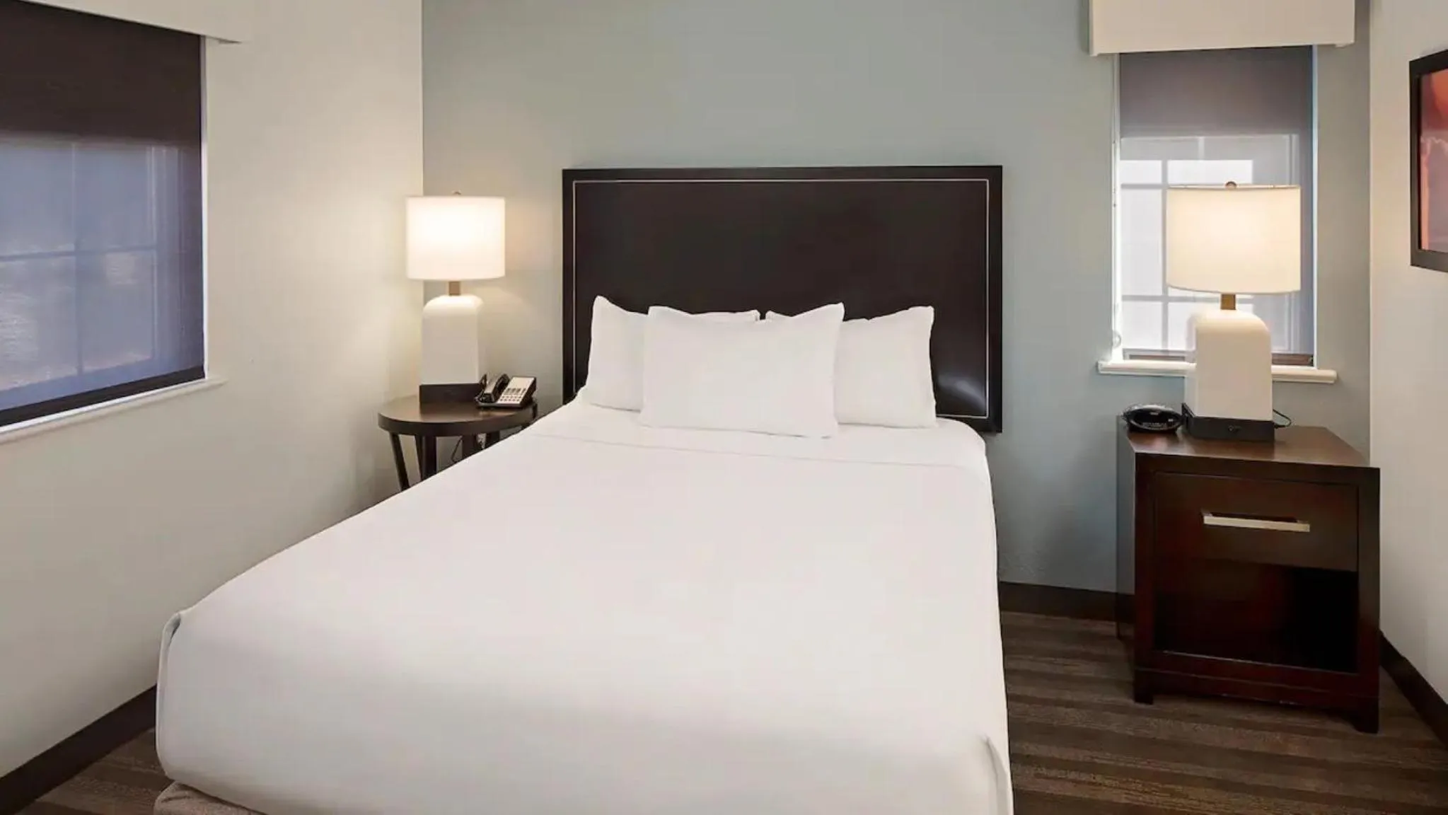 Two-Bedroom Suite with Roll-In Shower - Disability Access in Hyatt House Dallas Addison