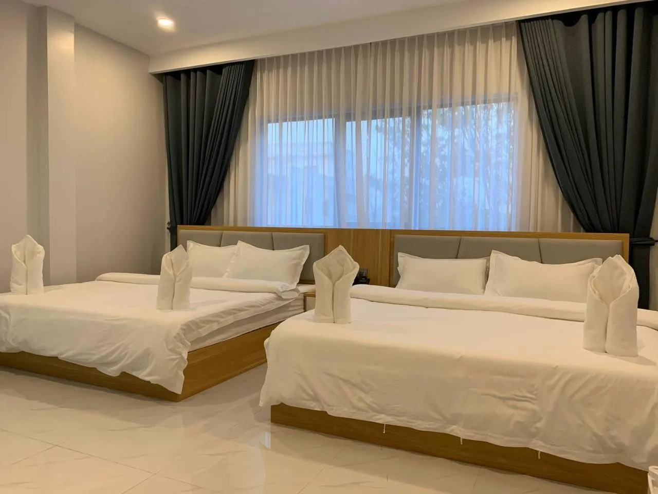 Queen Room with Two Queen Beds in Nico’s Hotel and SkyBar