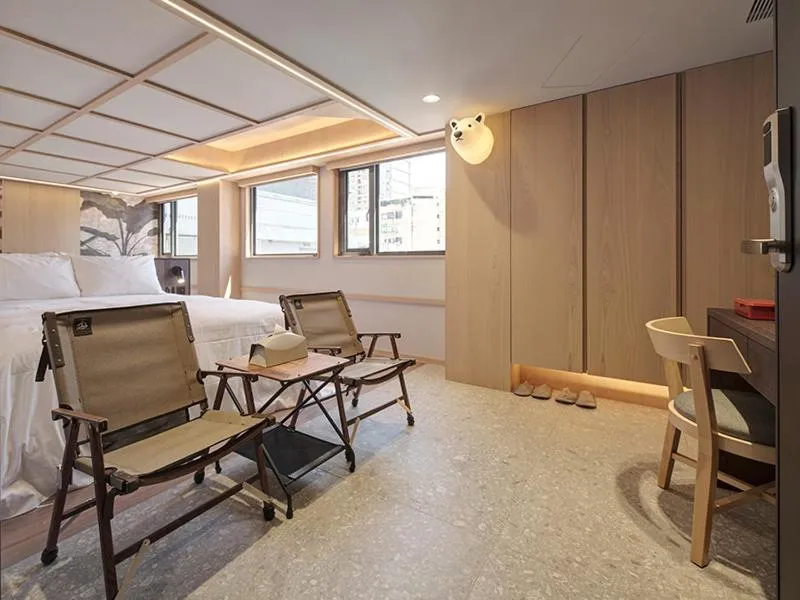 Quadruple Room with Shower in Reddot Hotel