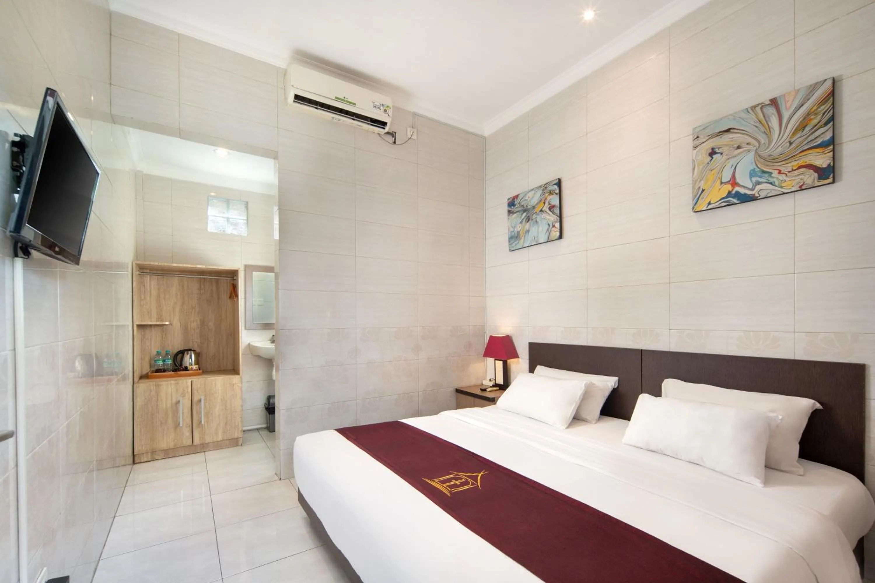 Superior Double or Twin Room with Terrace in Angkul Angkul Beach Inn Kuta by Kamara