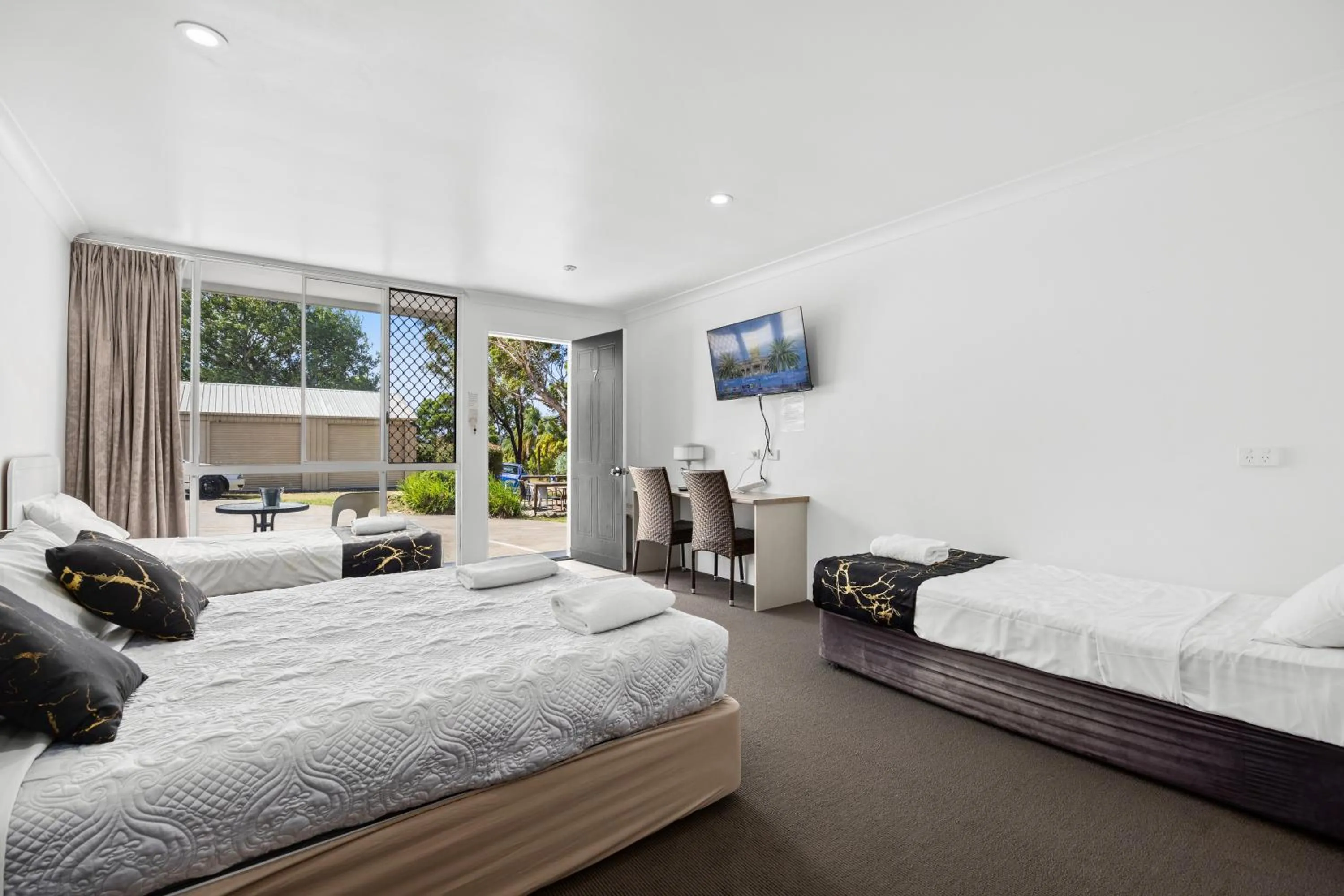 Family Room in Alexander Motel