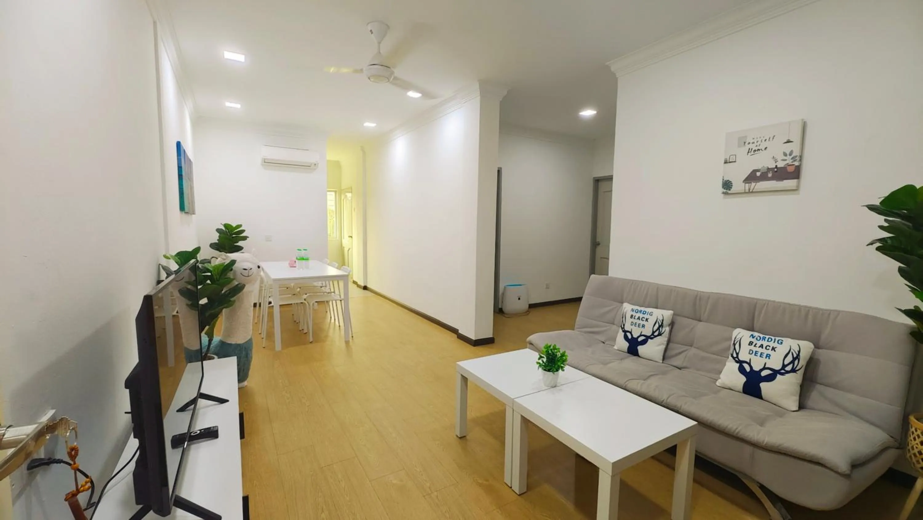 One-Bedroom Apartment with Balcony in ALVILLA - Jalan Sultan Ismail