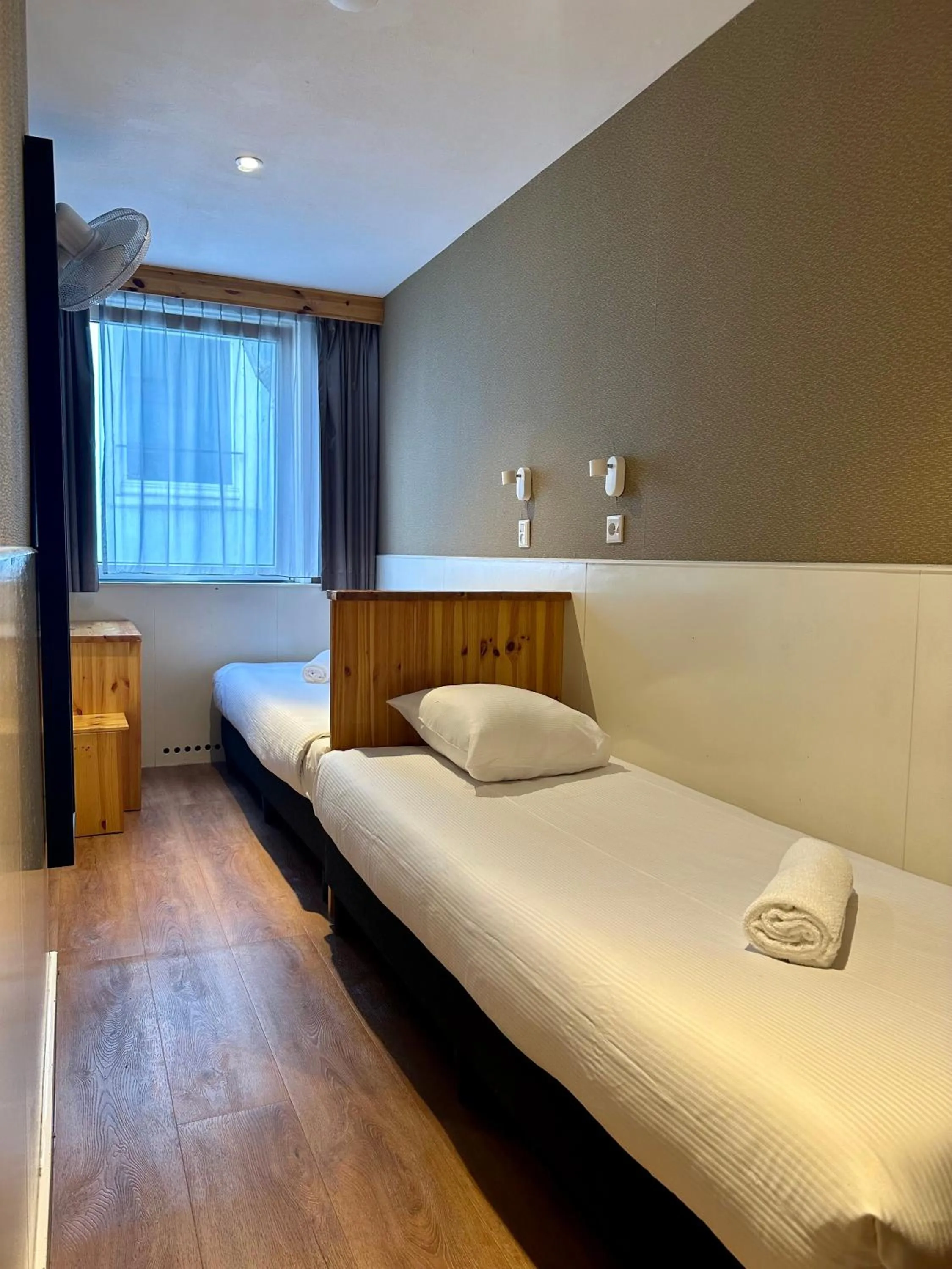 Economy Twin Room in Hotel Old Quarter