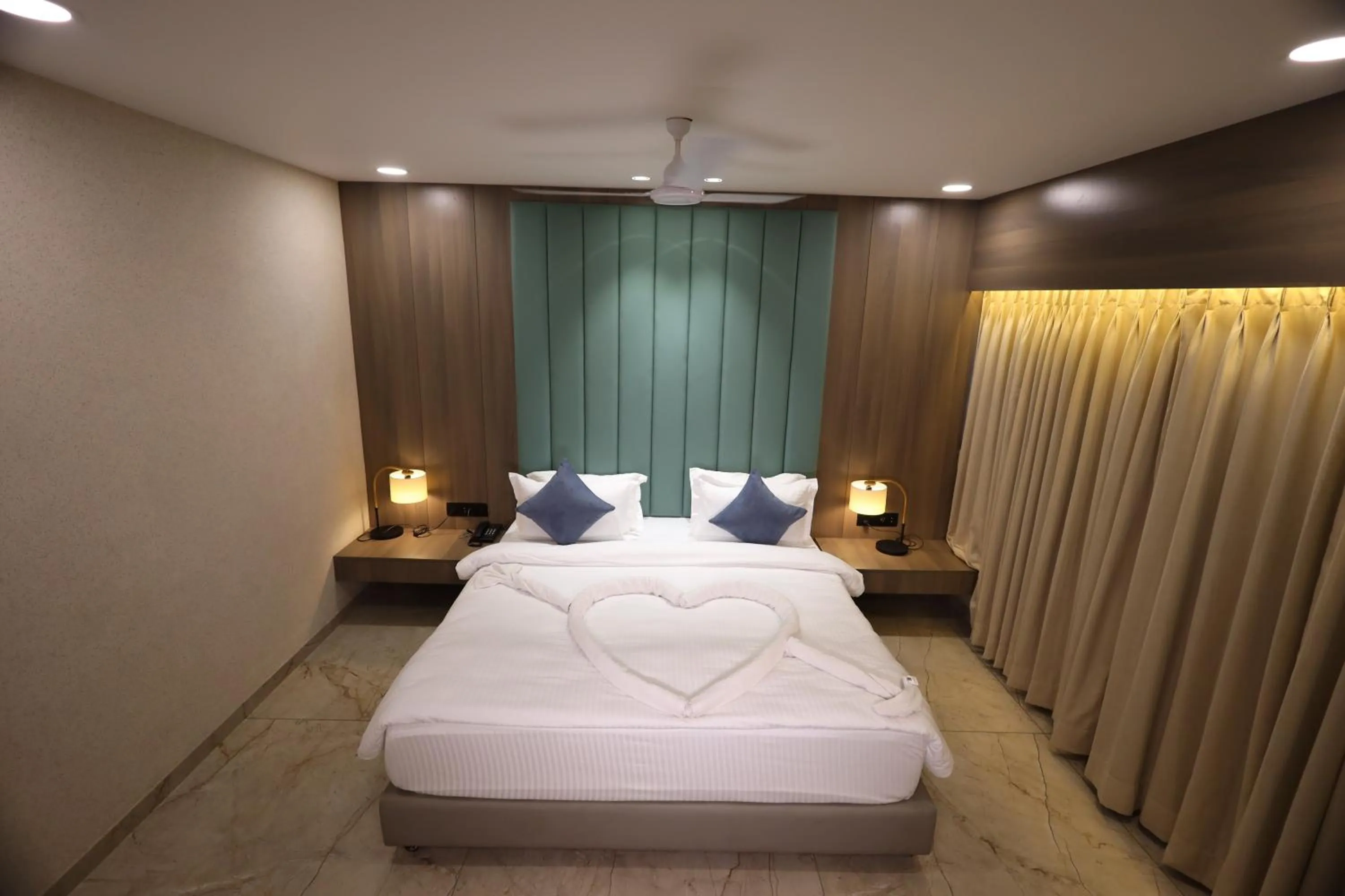 Deluxe Room in Lords Eco Inn Navsari
